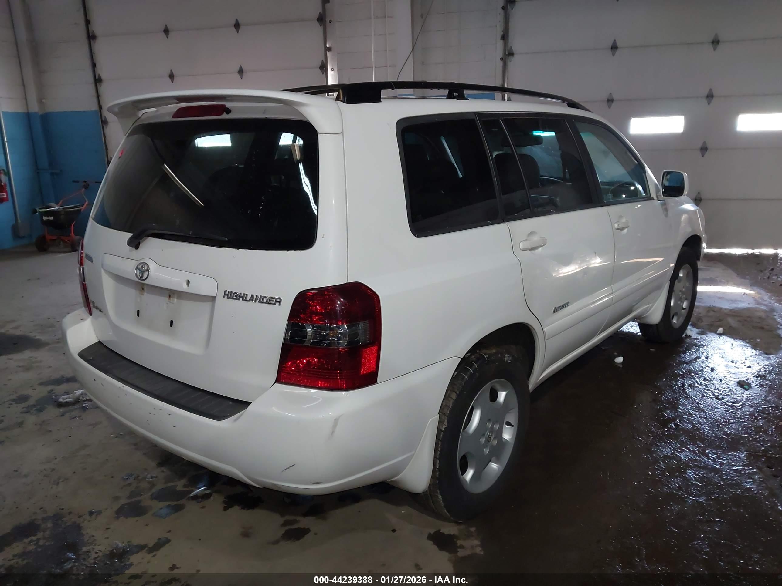 TOYOTA HIGHLANDER image 4