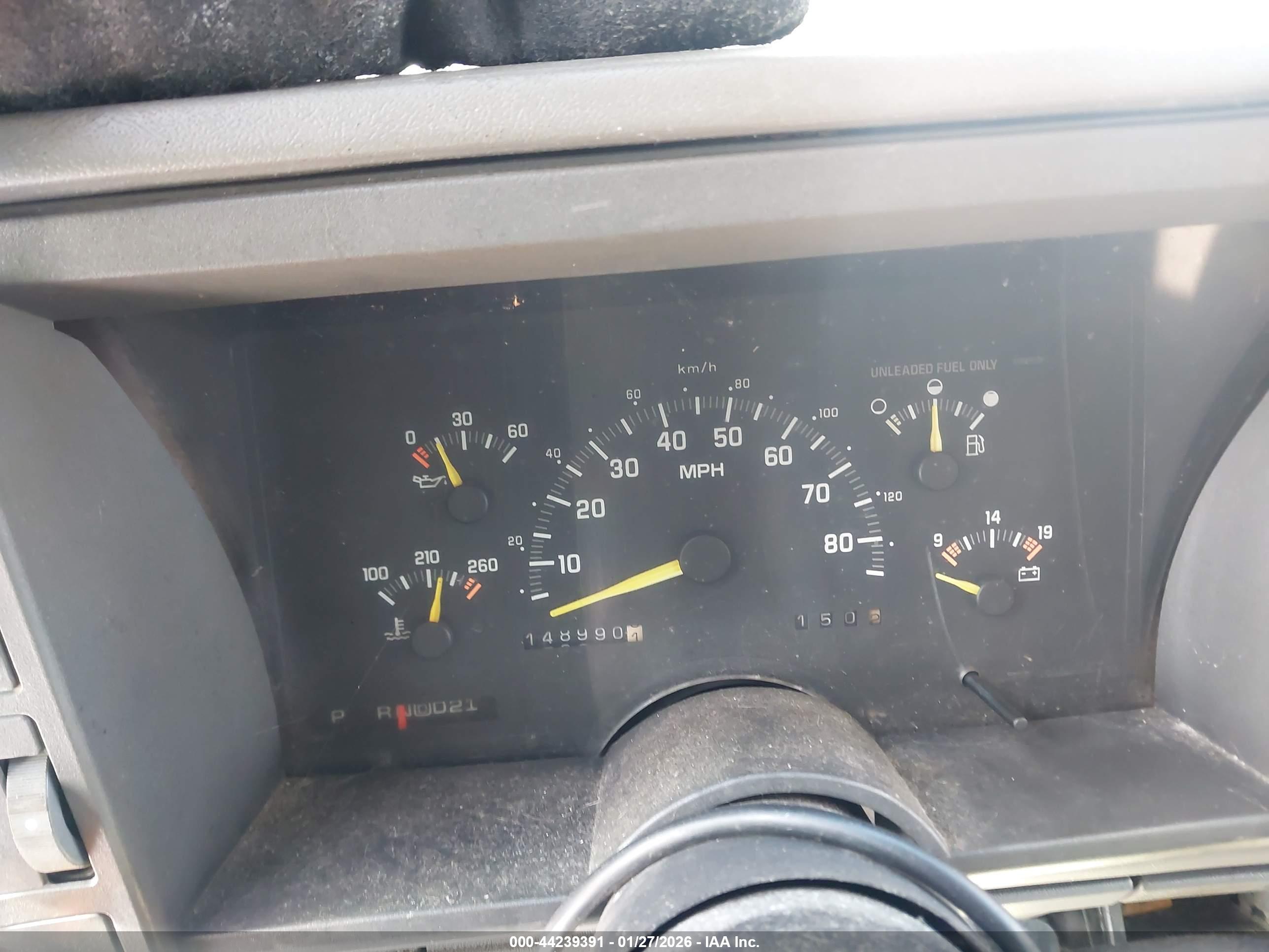 CHEVROLET GMT-400 image 7