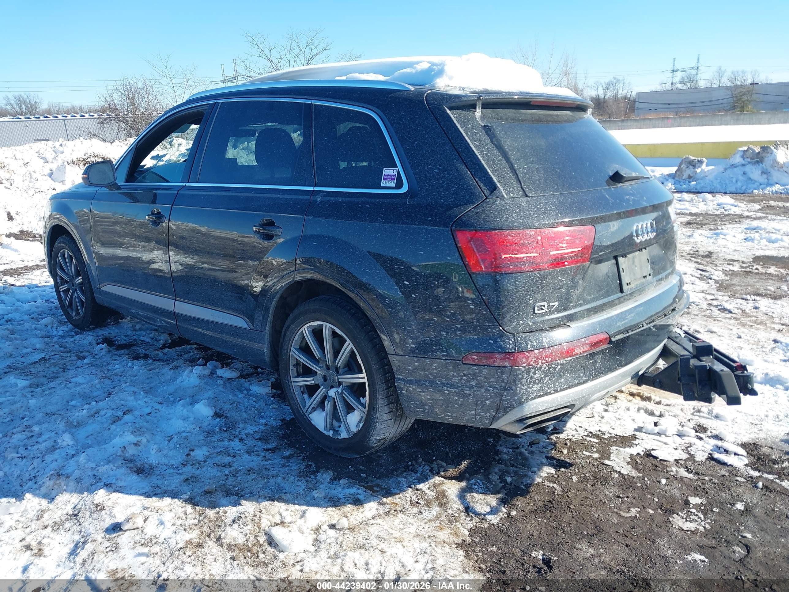 AUDI Q7 image 3