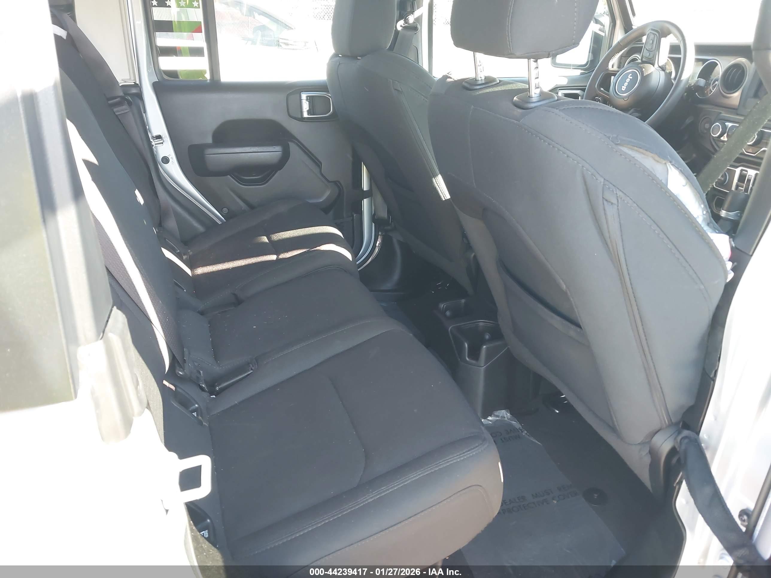 JEEP GLADIATOR image 8