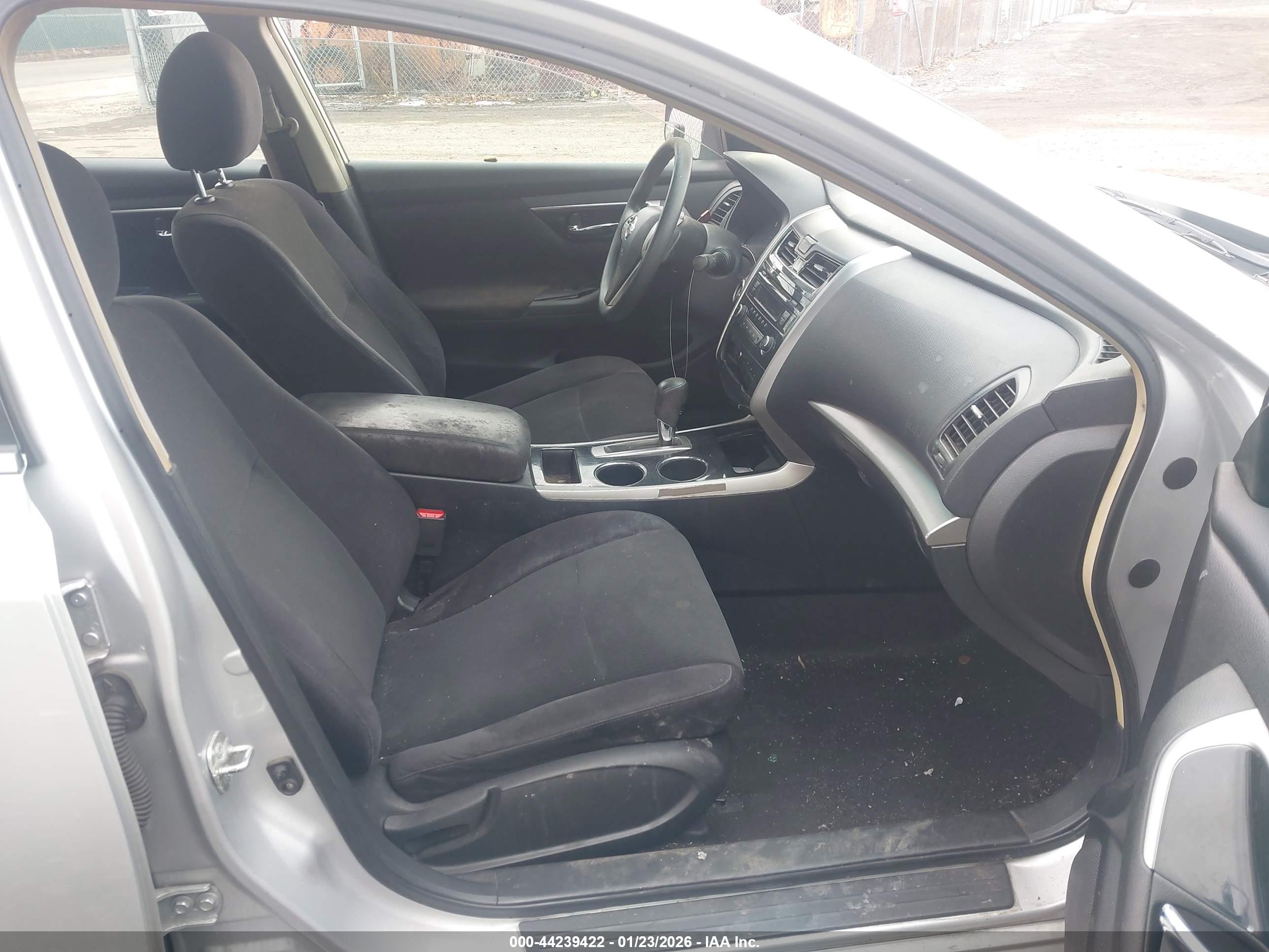 NISSAN ALTIMA image 5