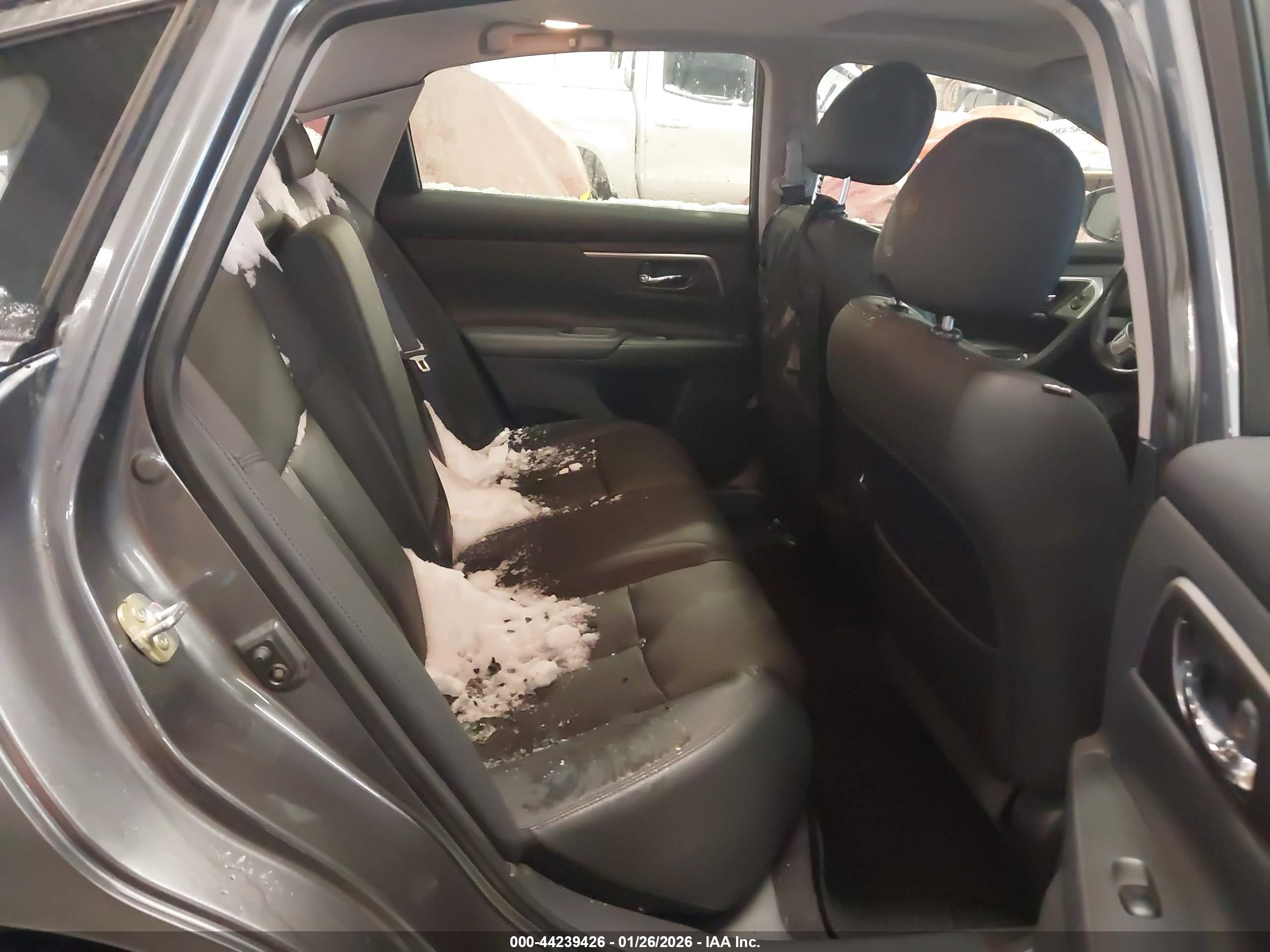 NISSAN ALTIMA image 8