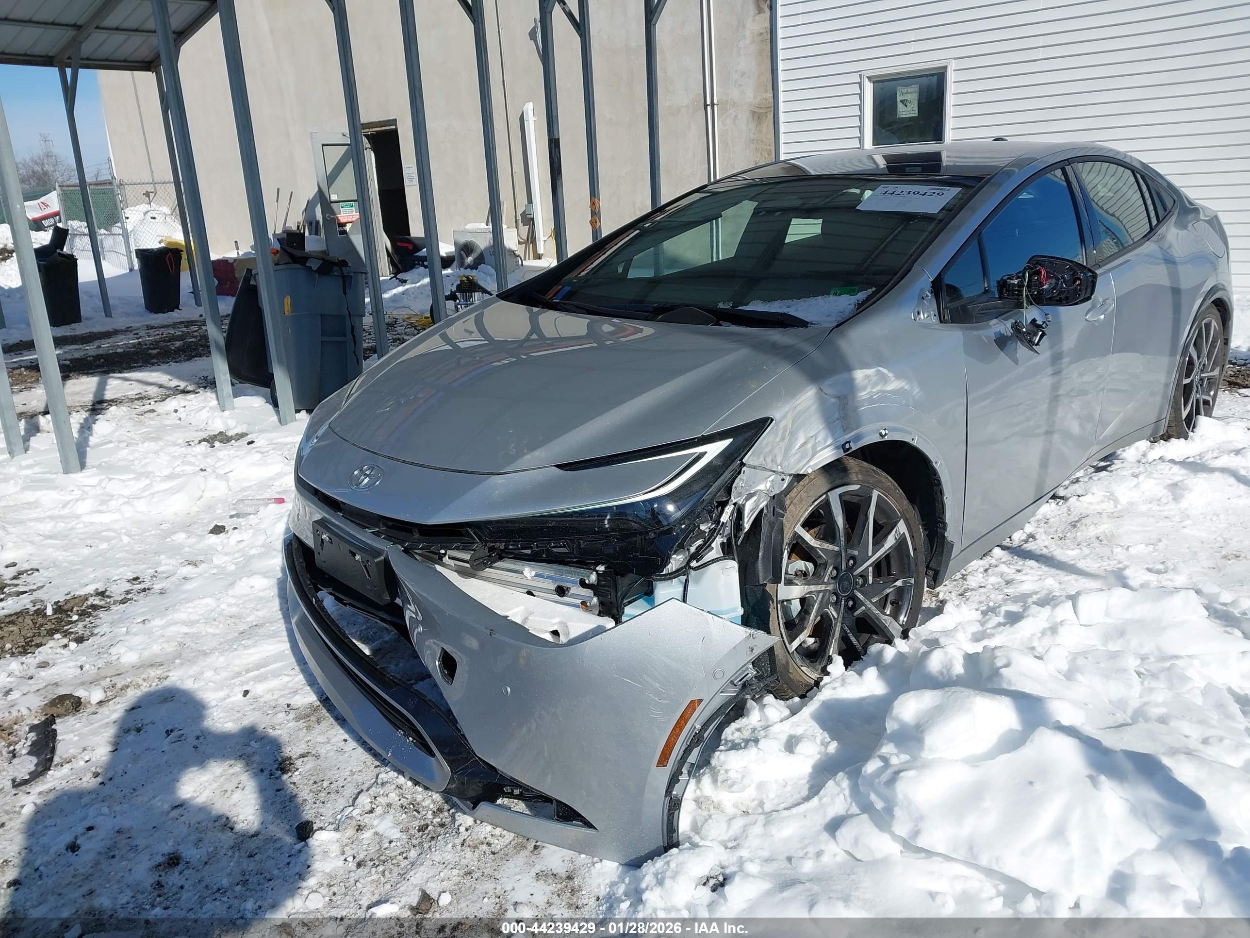 TOYOTA PRIUS image 6