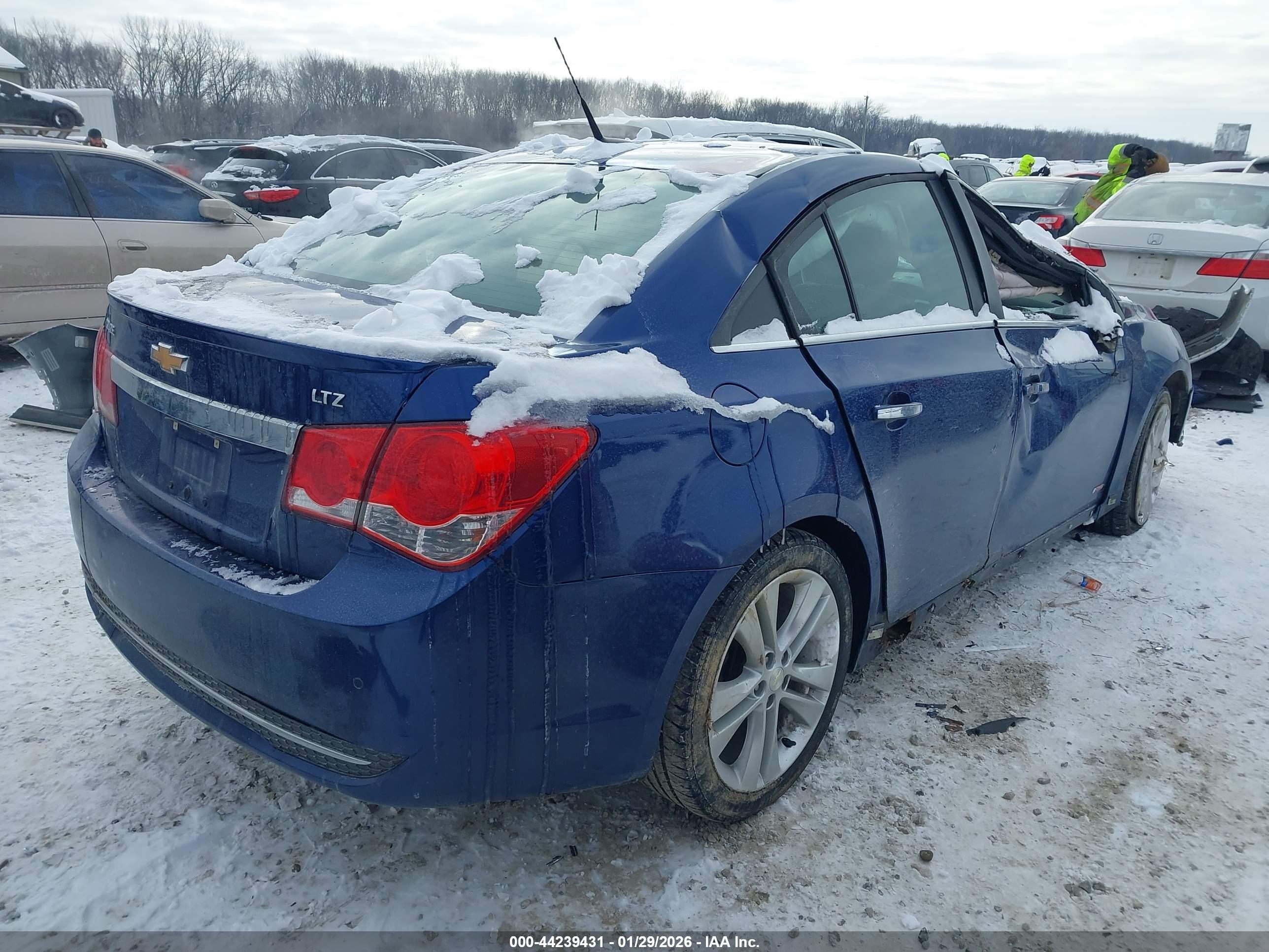 CHEVROLET CRUZE image 4