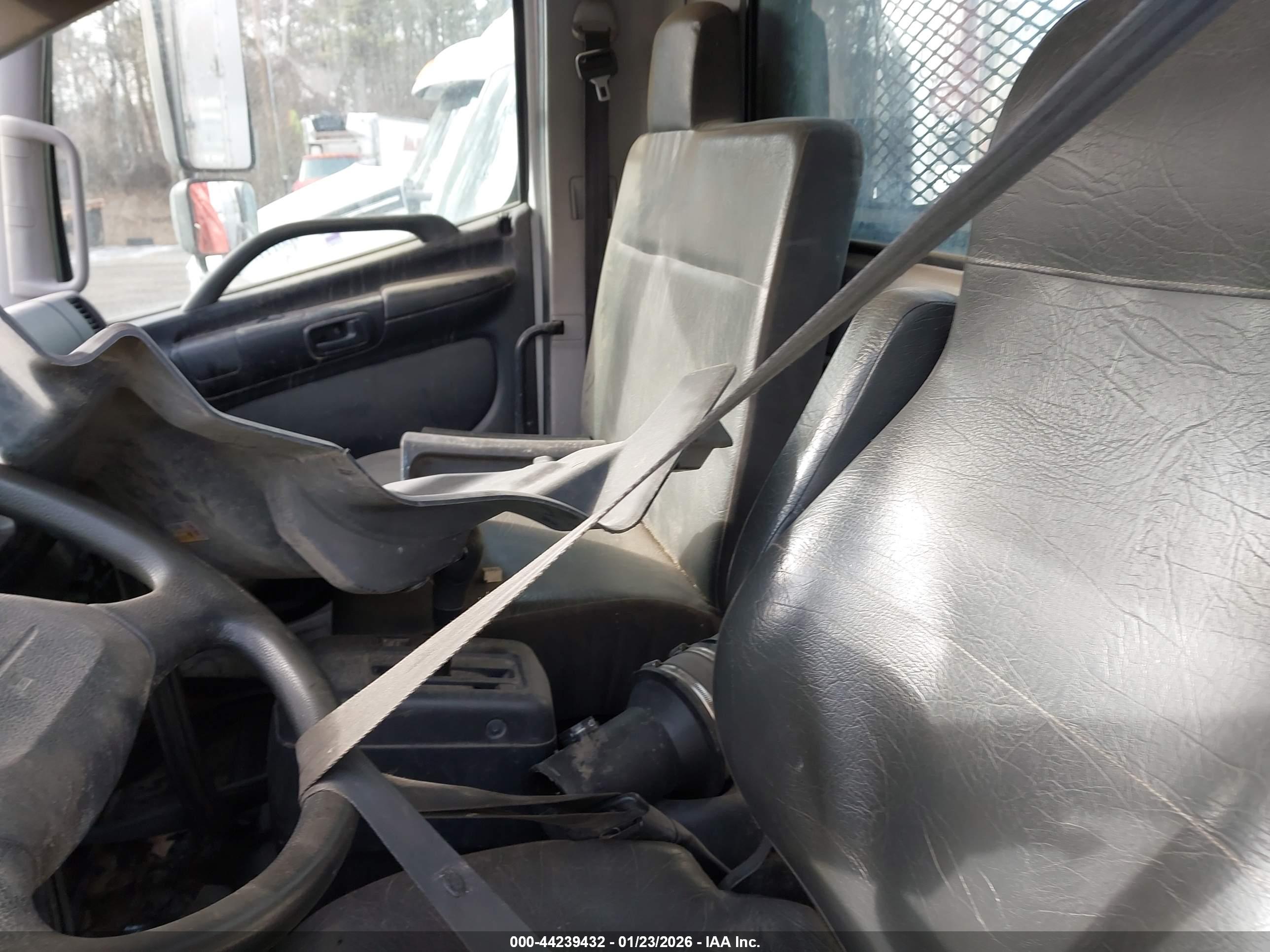 HINO 268/338 image 7