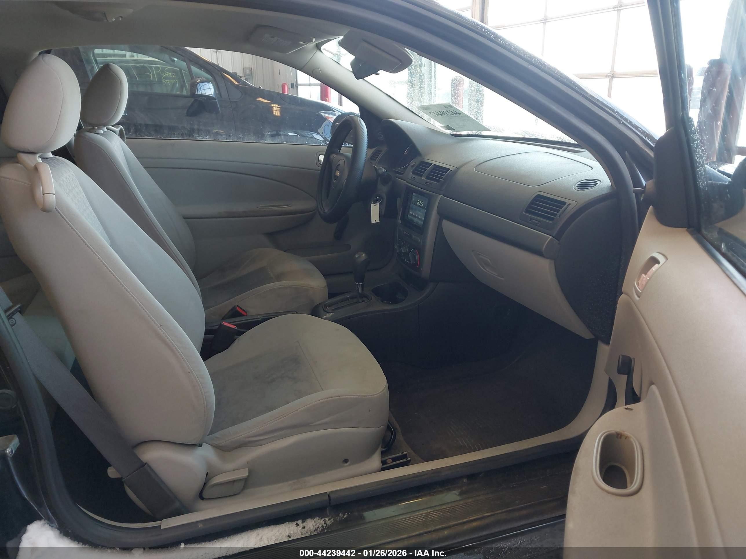 CHEVROLET COBALT image 5