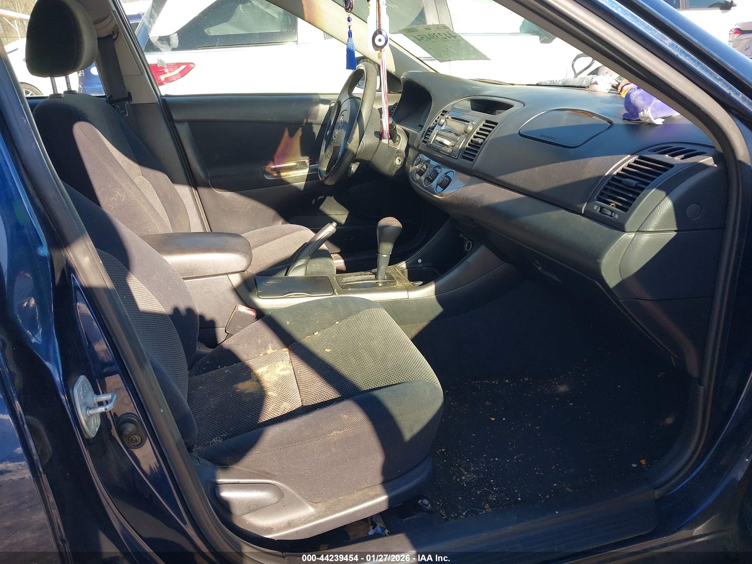 TOYOTA CAMRY image 5