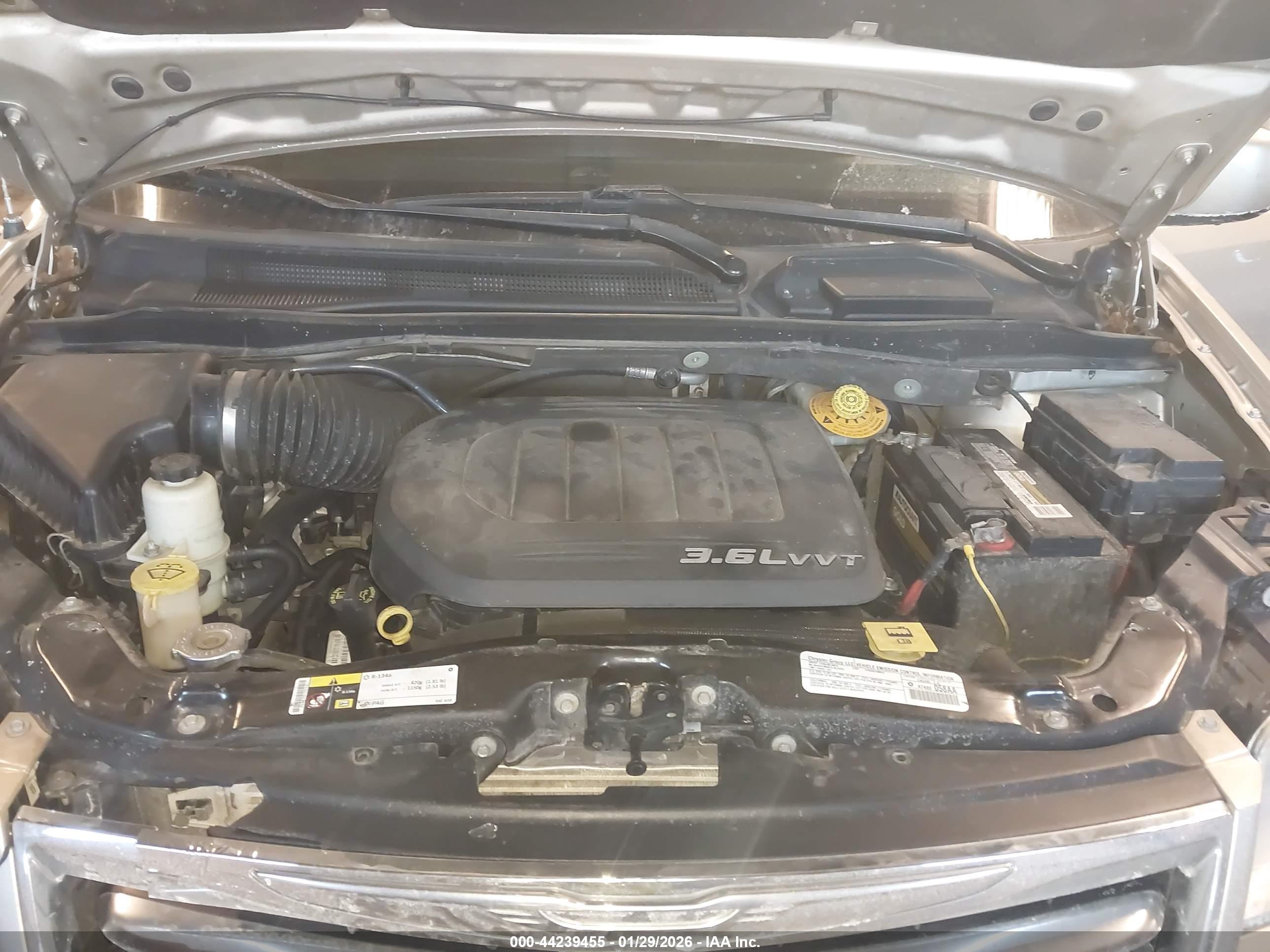 CHRYSLER TOWN image 10