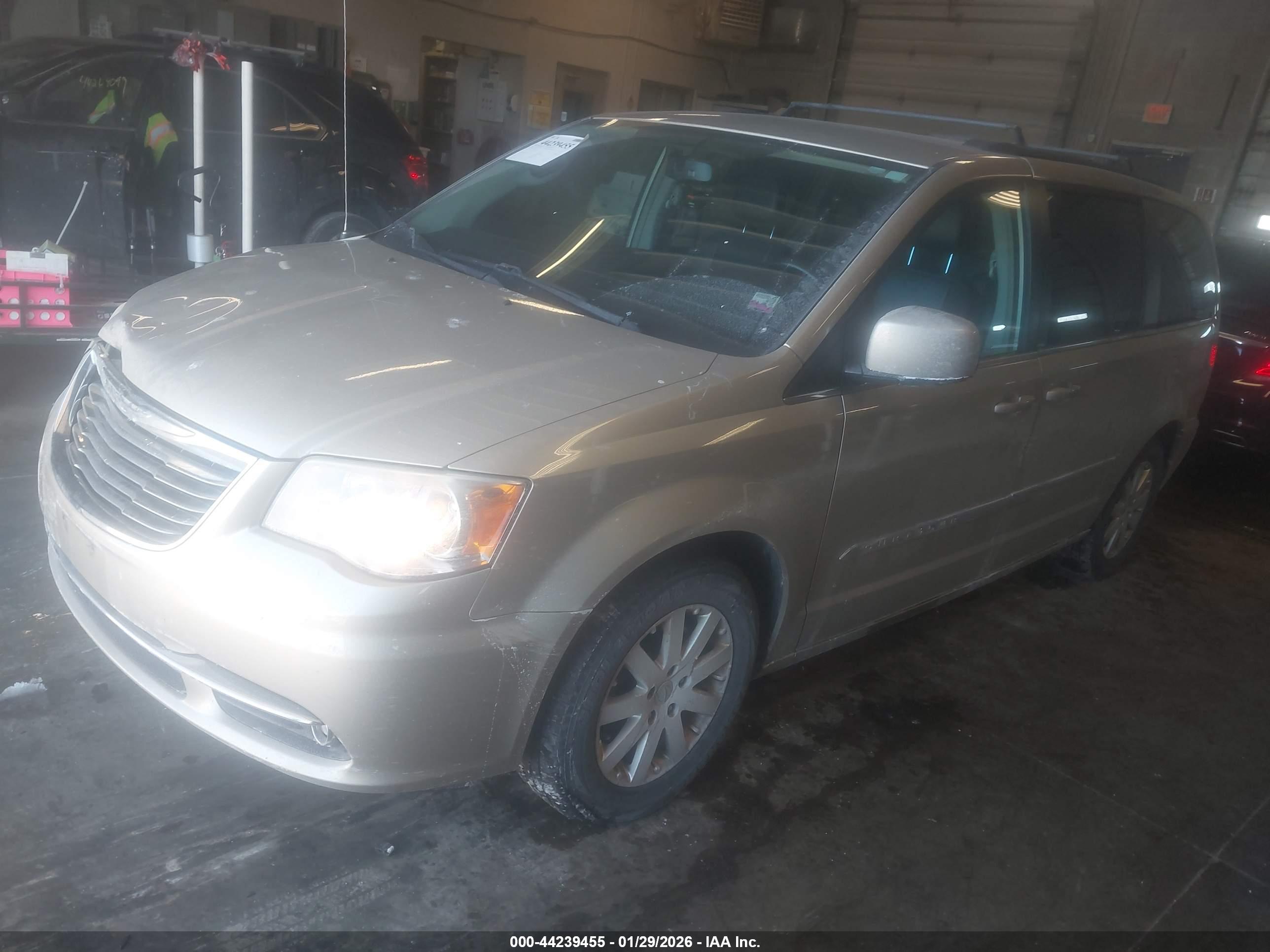 CHRYSLER TOWN image 2