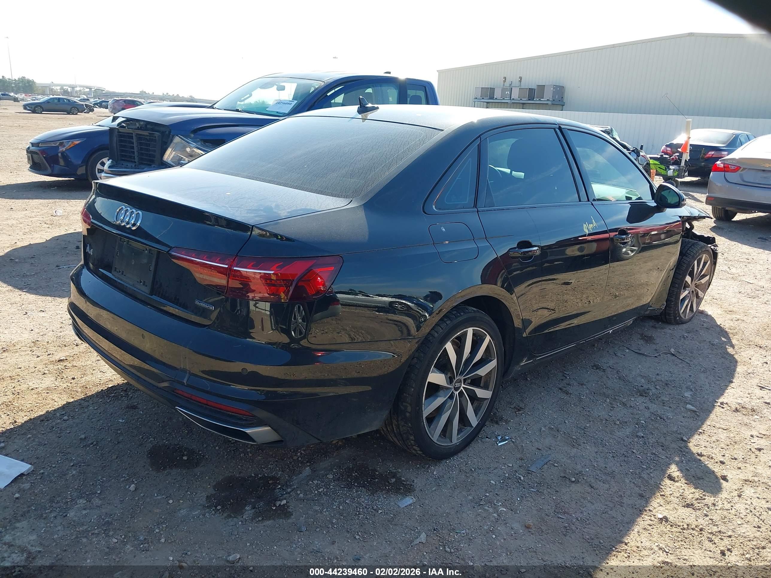 AUDI A4 image 4