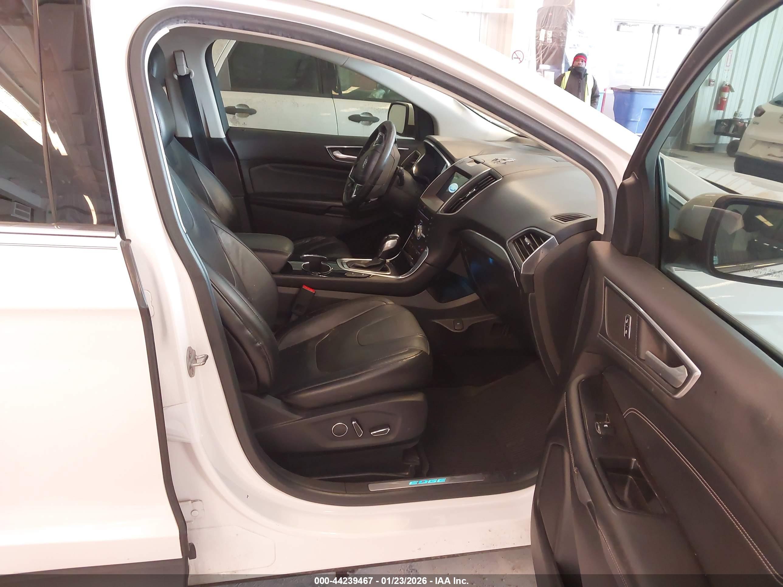 FORD EDGE image 5