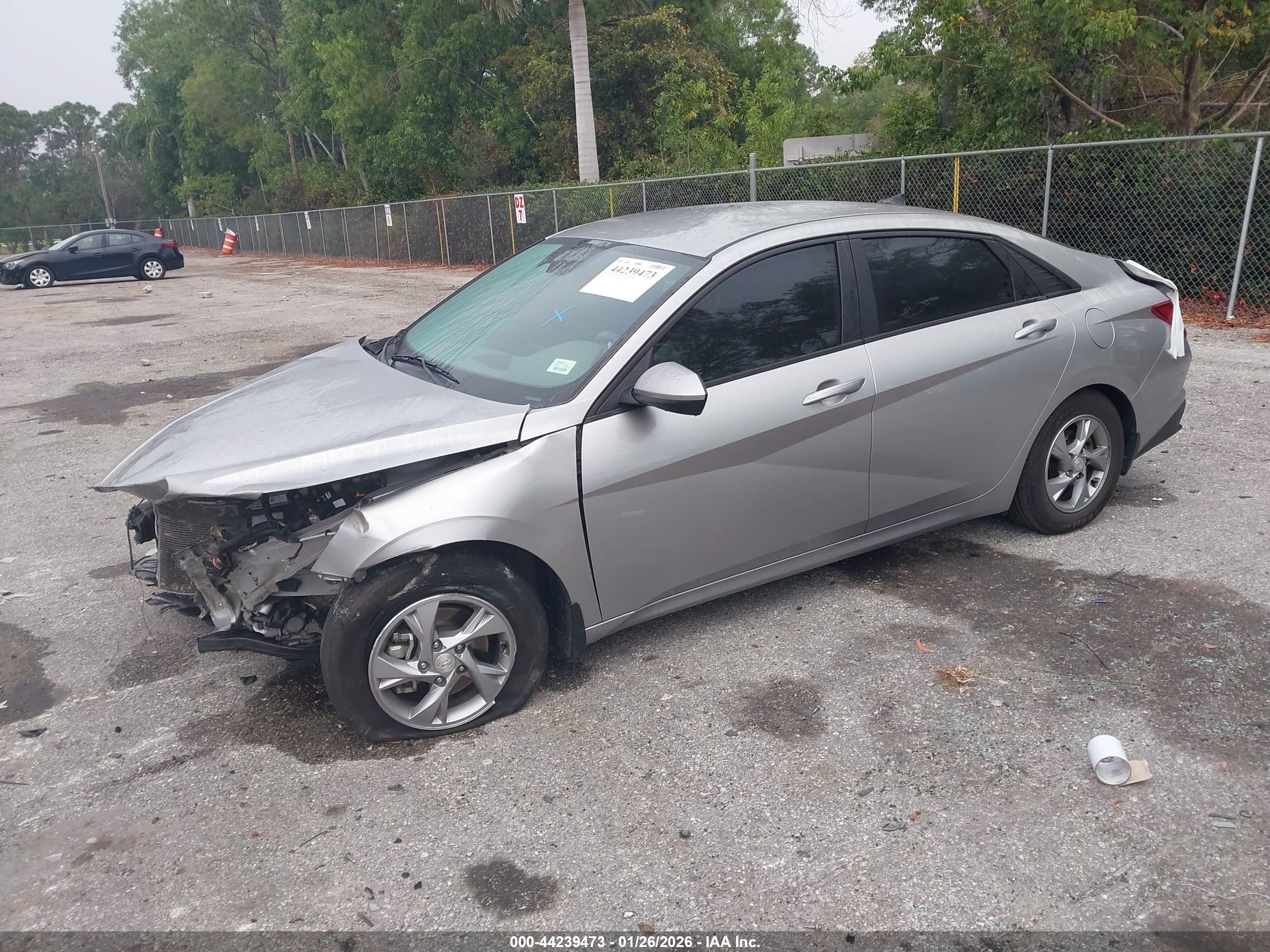 HYUNDAI ELANTRA image 2