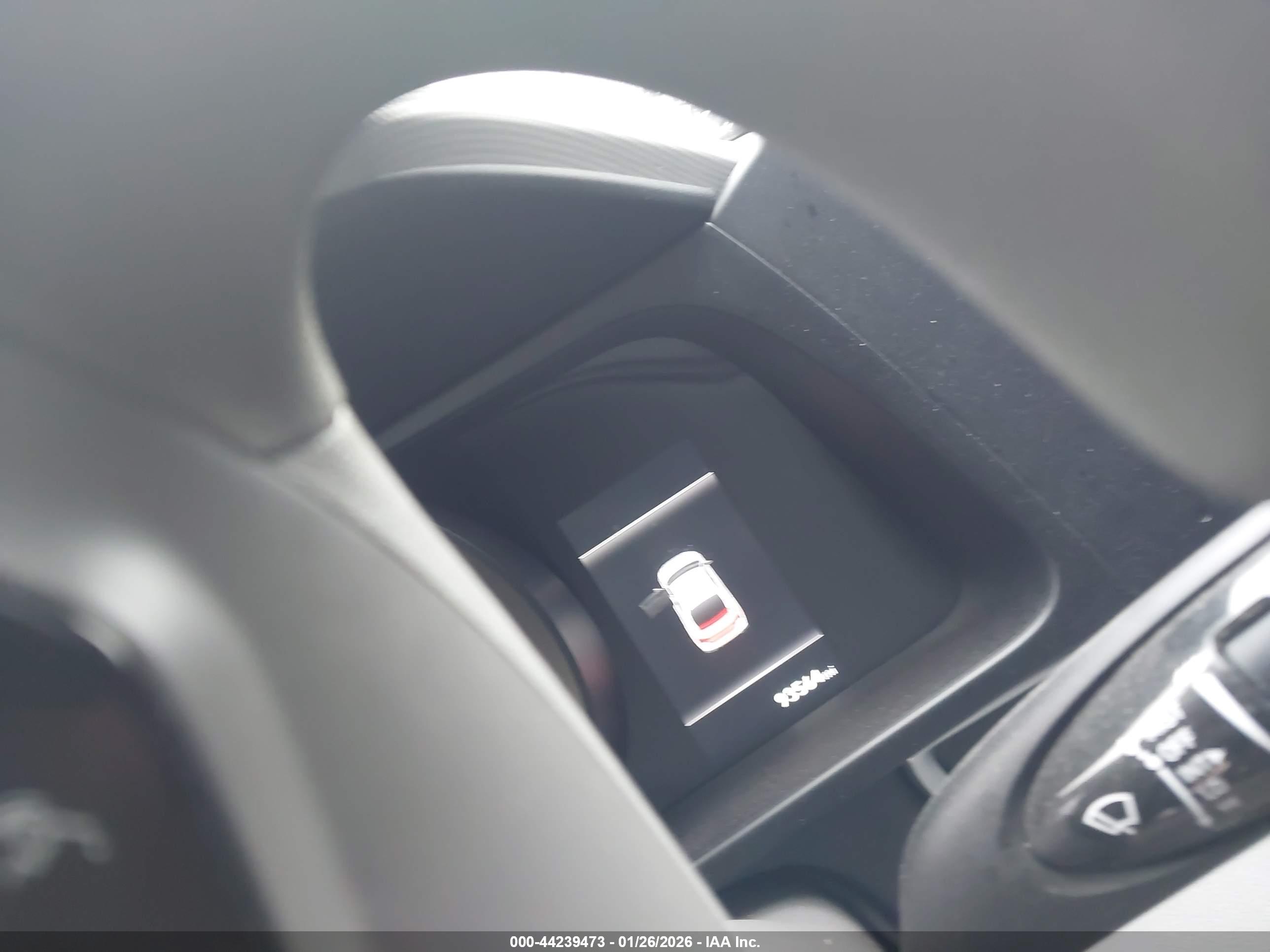 HYUNDAI ELANTRA image 7
