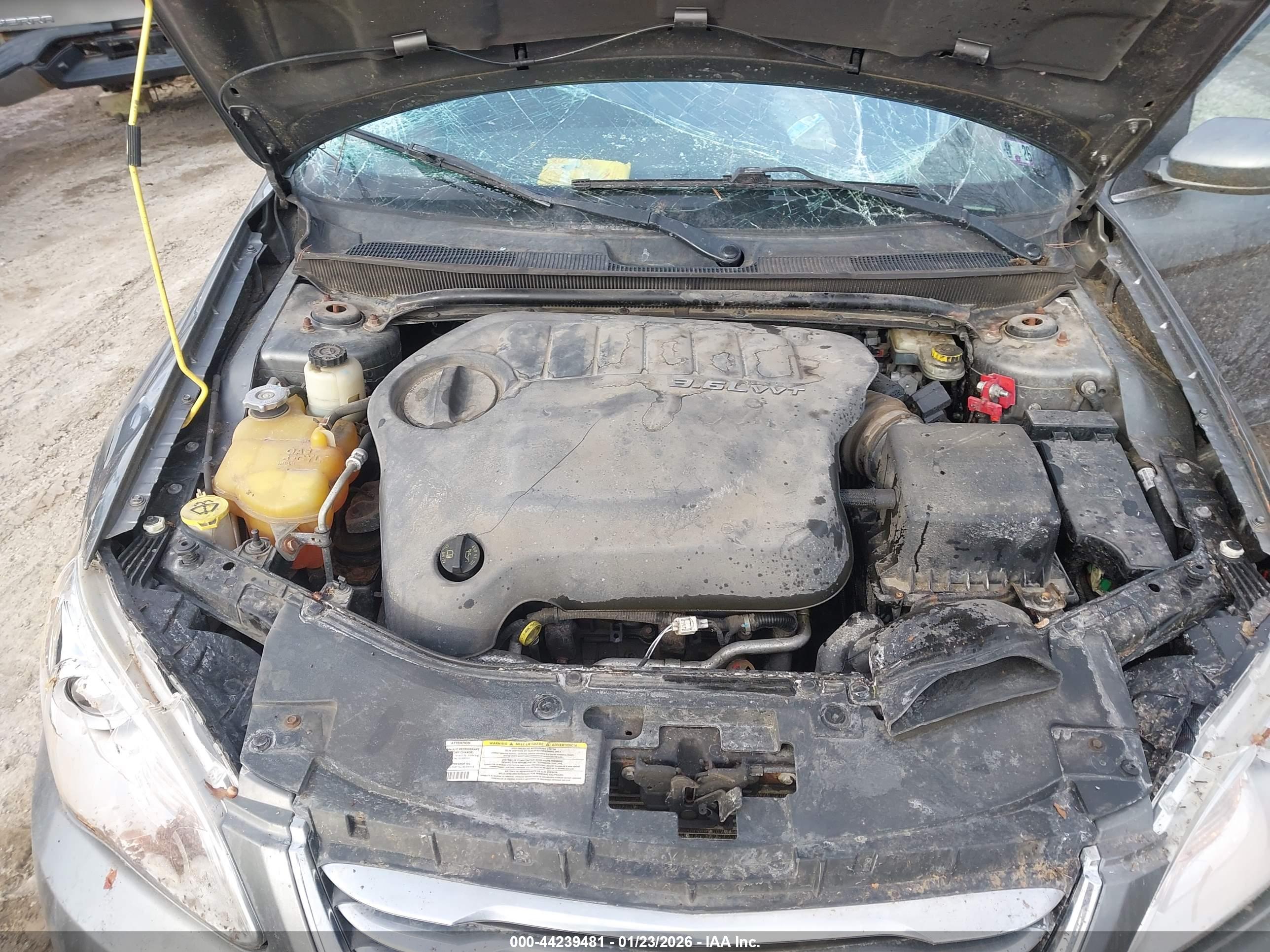 CHRYSLER 200 image 10