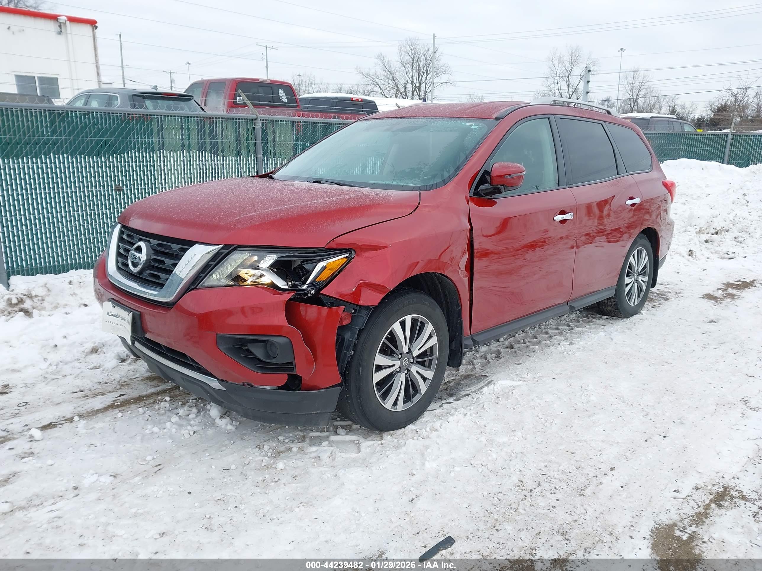 NISSAN PATHFINDER image 2