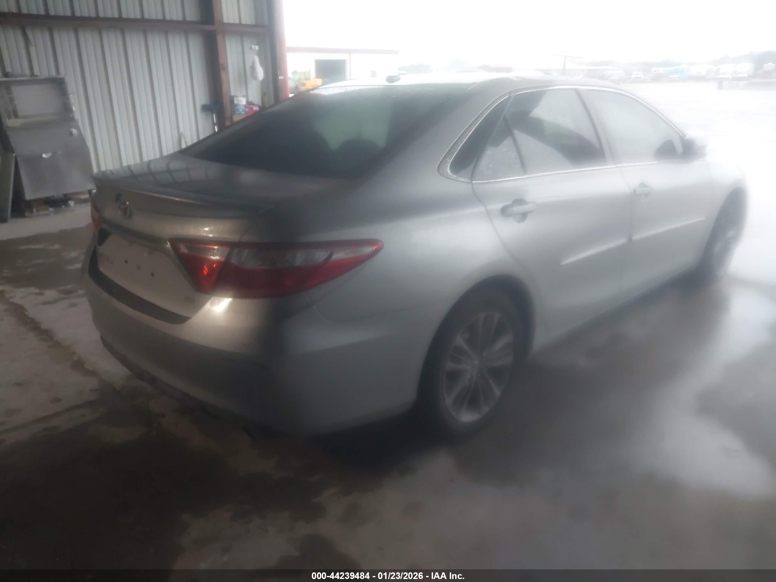 TOYOTA CAMRY image 4