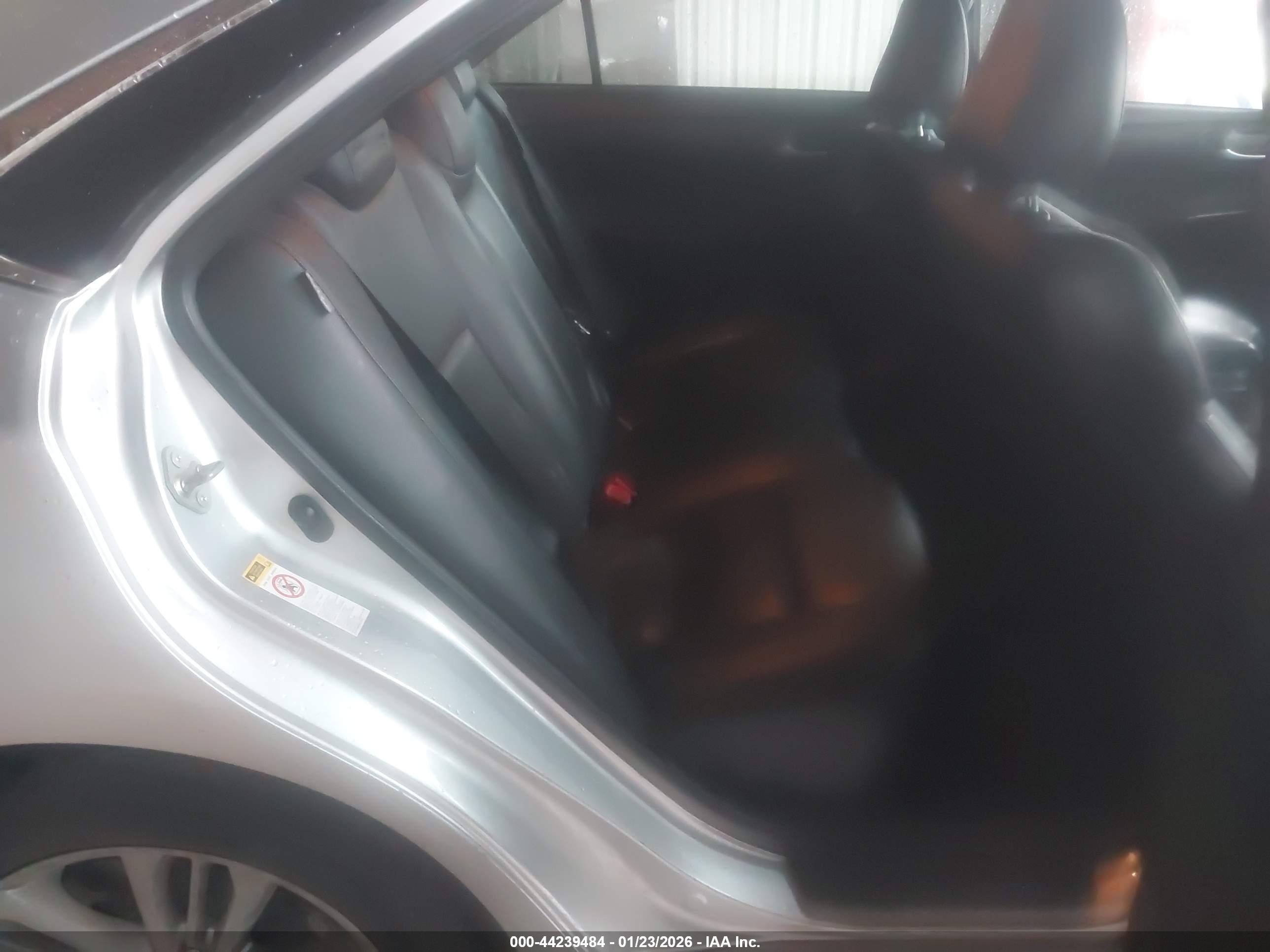 TOYOTA CAMRY image 8