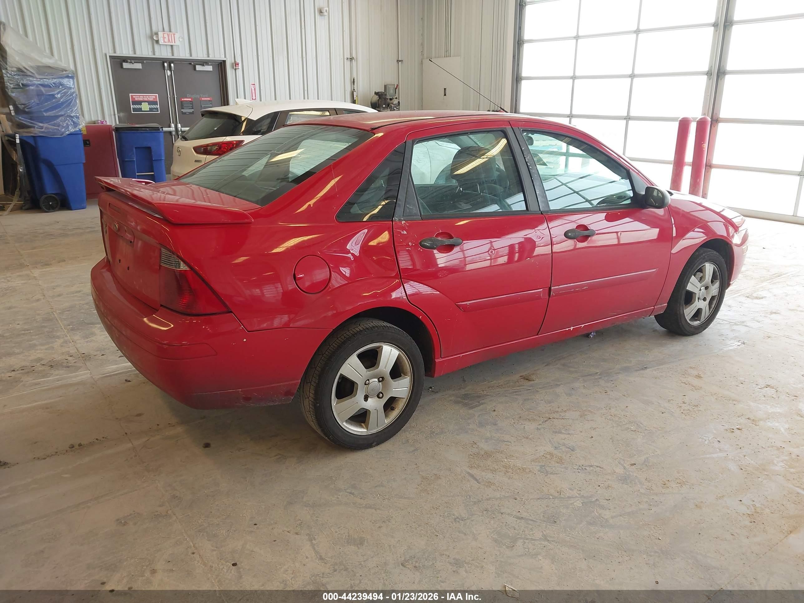 FORD FOCUS image 4
