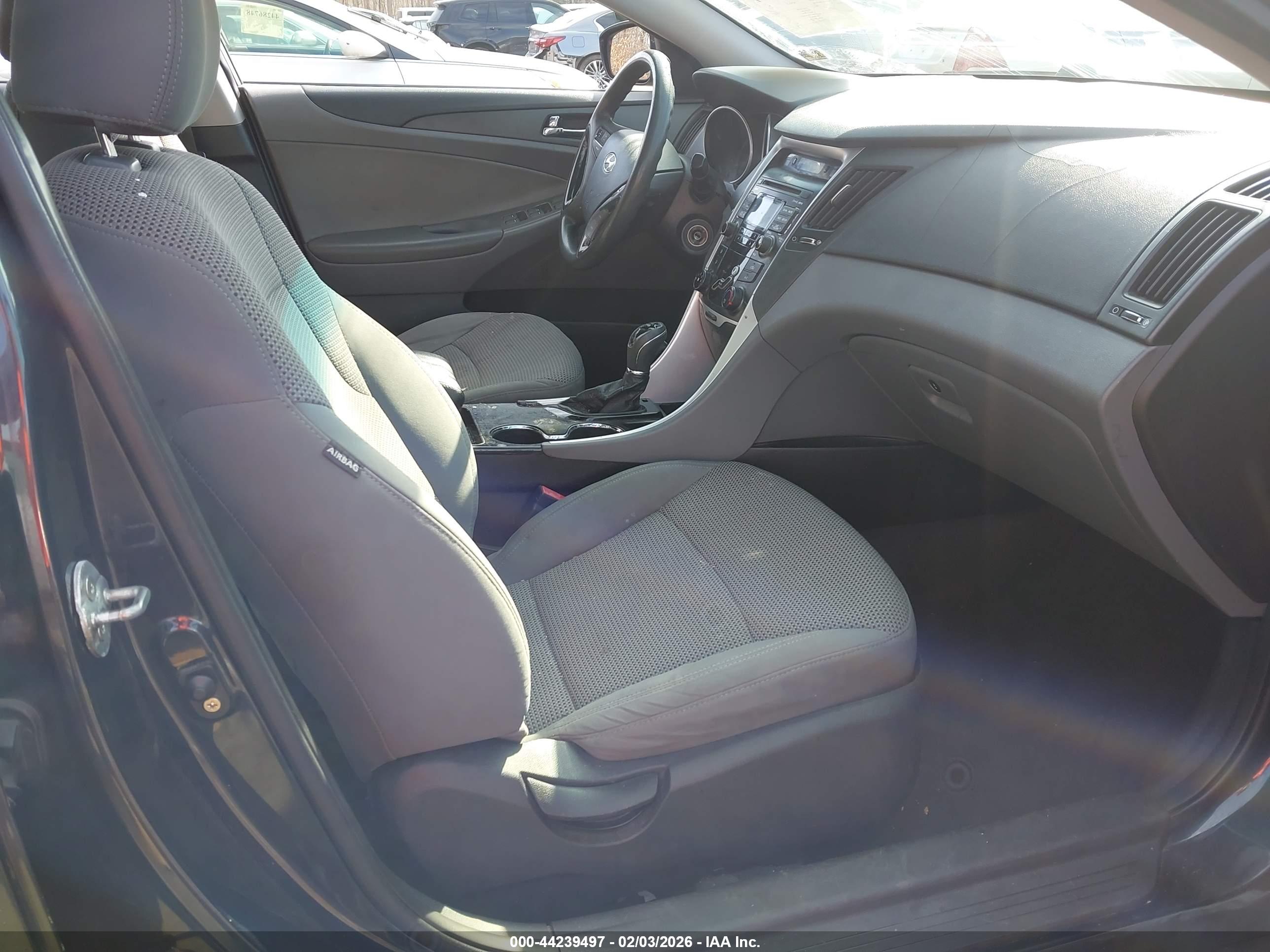 HYUNDAI SONATA image 5
