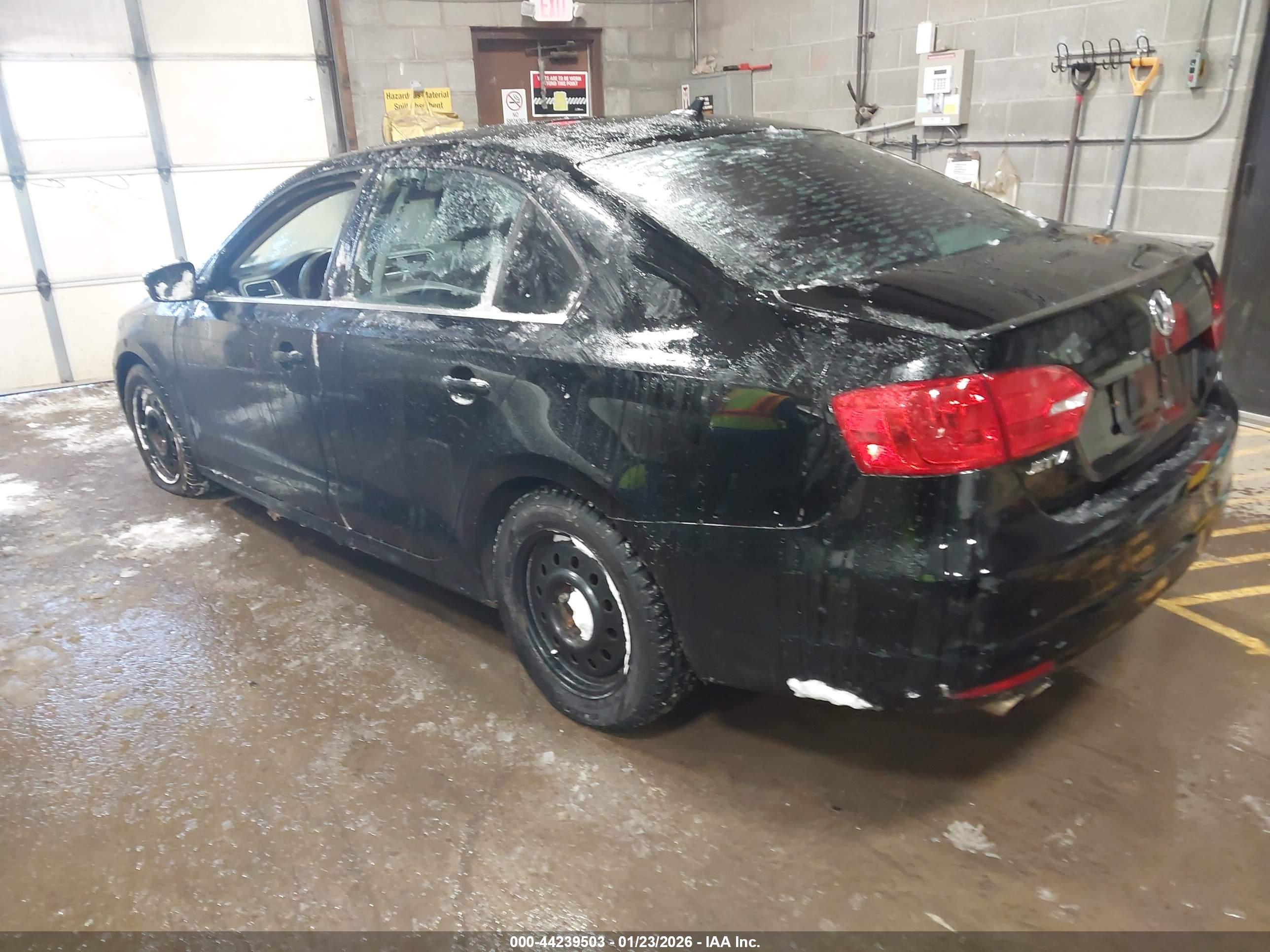 VOLKSWAGEN JETTA image 3