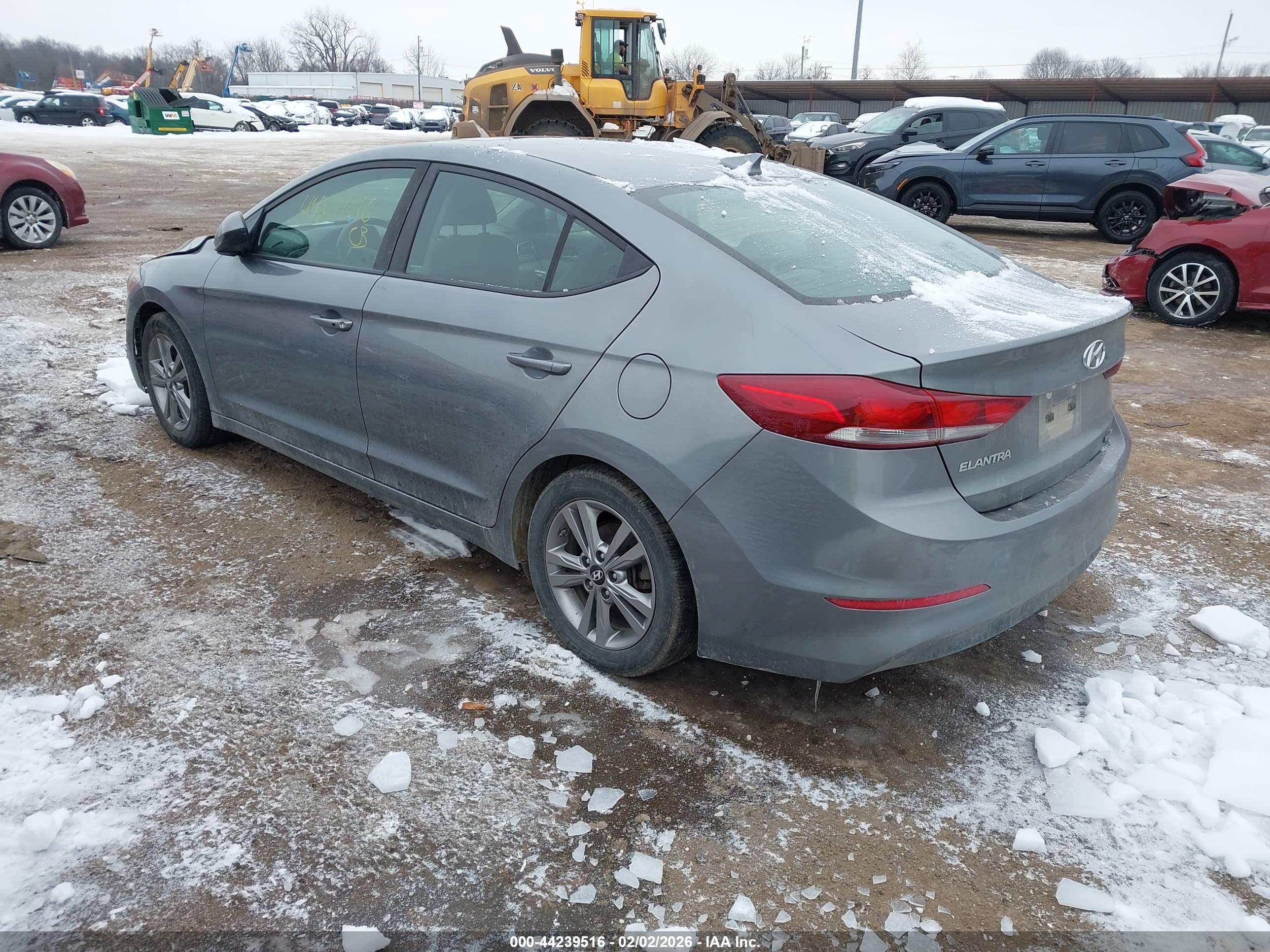 HYUNDAI ELANTRA image 3