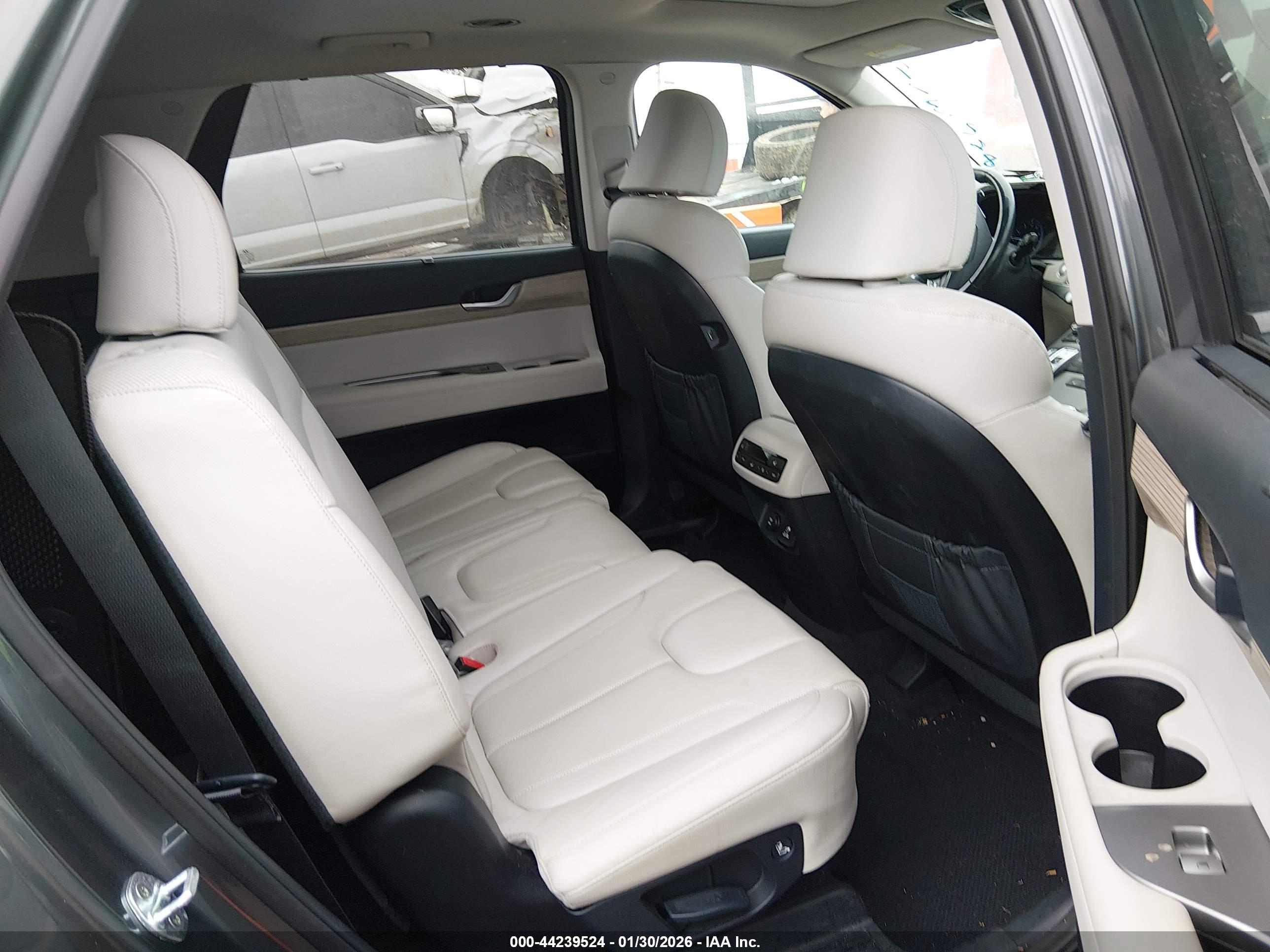 HYUNDAI PALISADE image 8