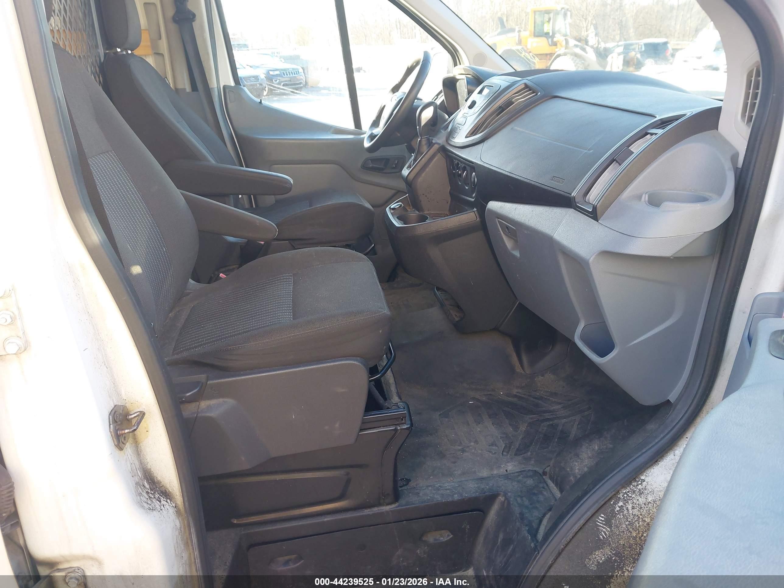FORD TRANSIT-250 image 5