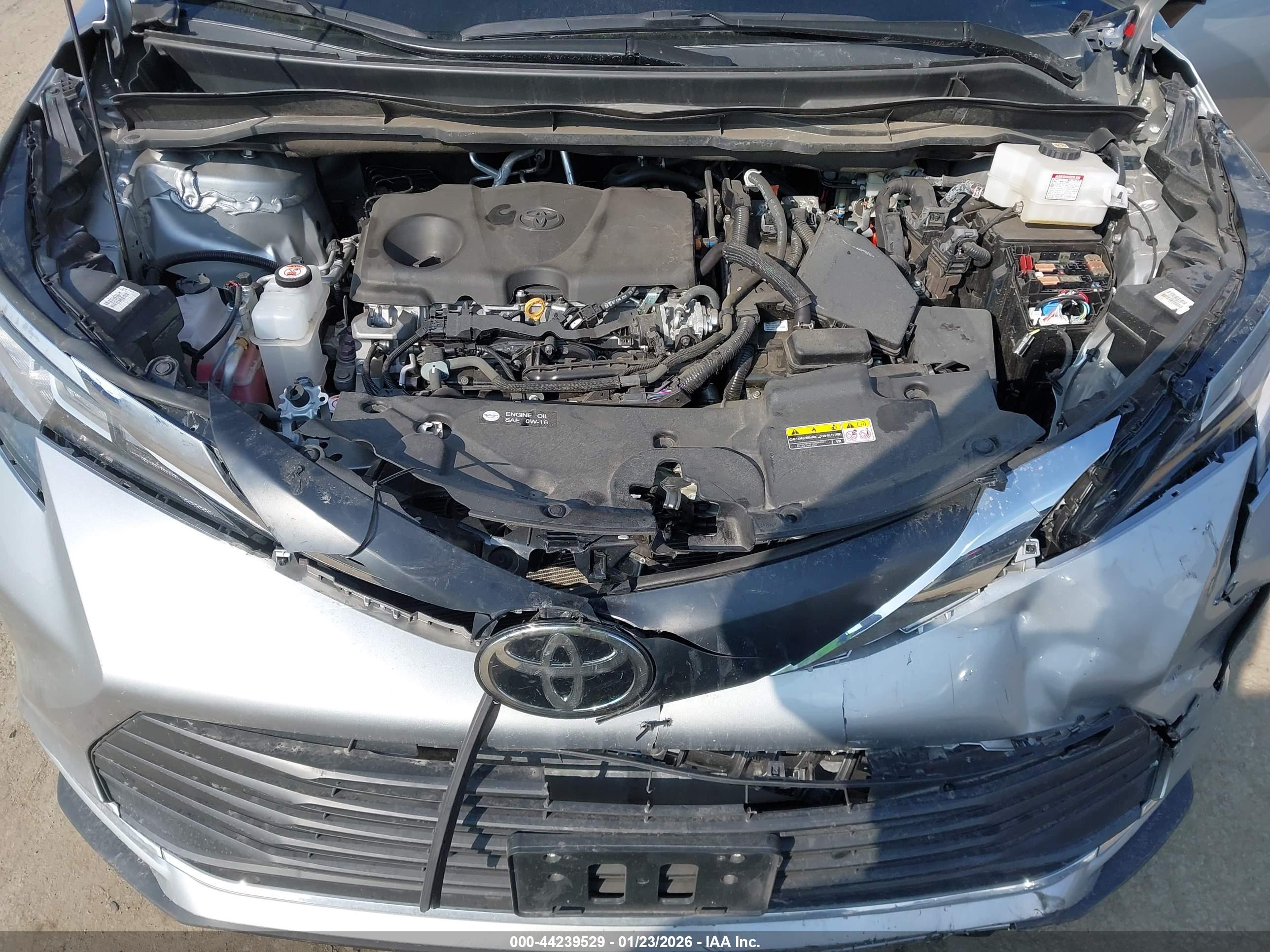 TOYOTA SIENNA image 10