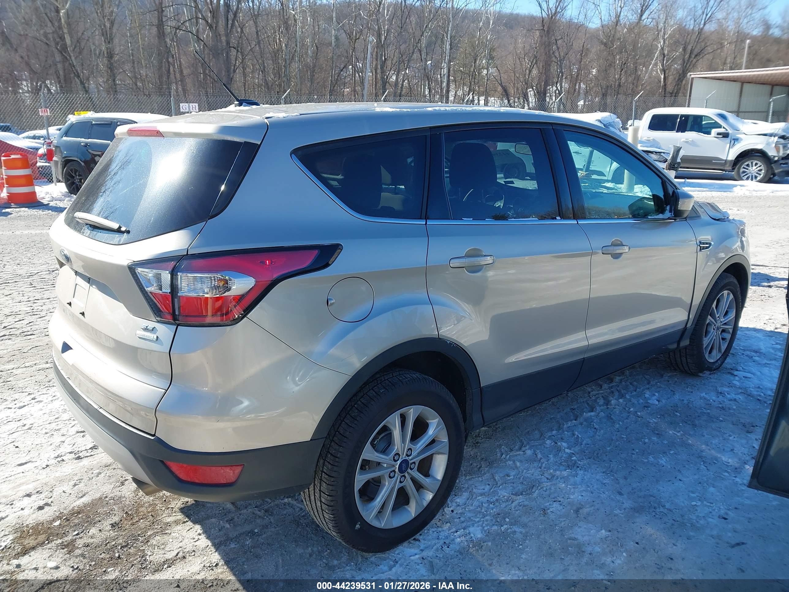 FORD ESCAPE image 4