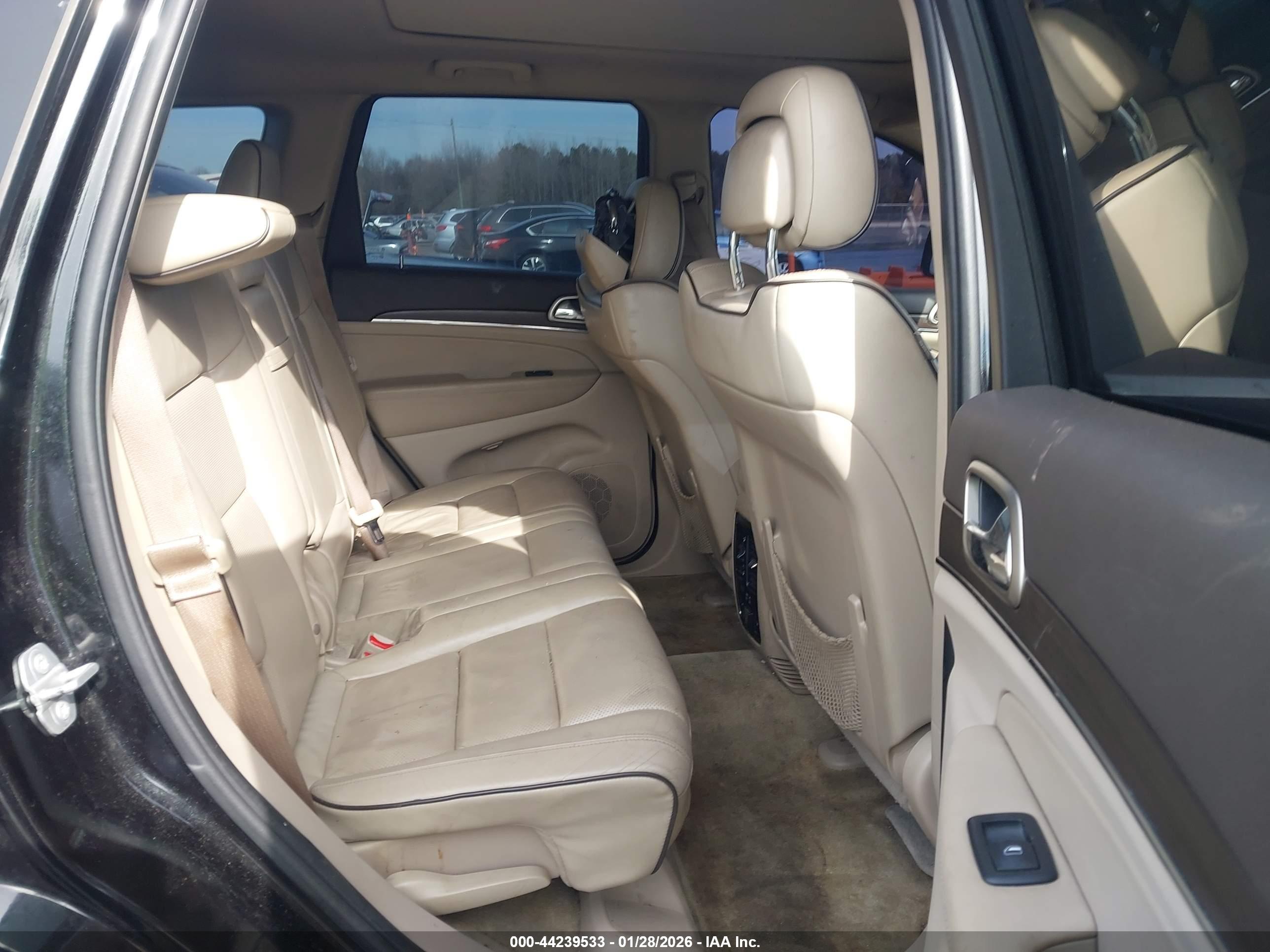 JEEP GRAND image 8
