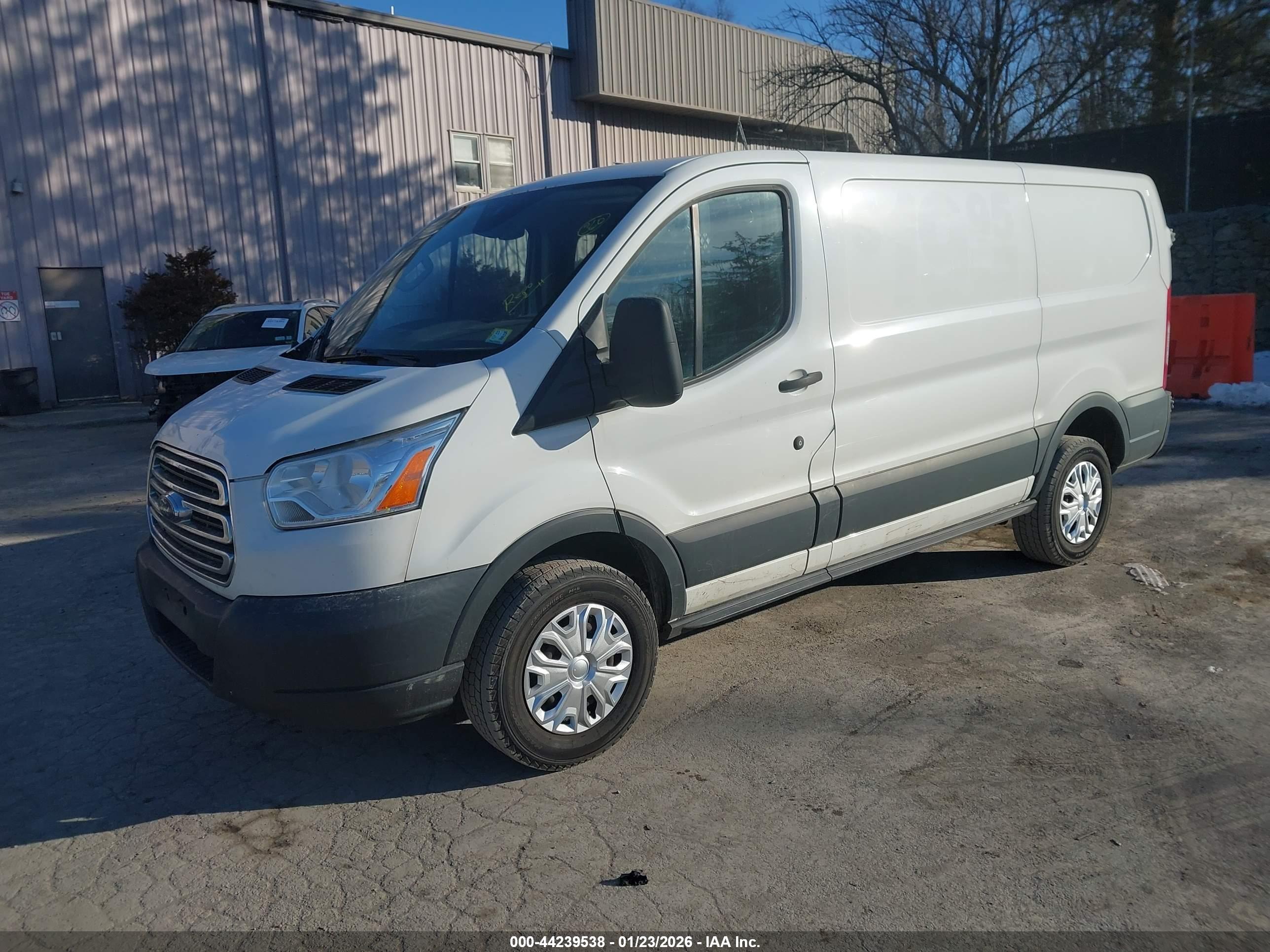 FORD TRANSIT-250 image 2