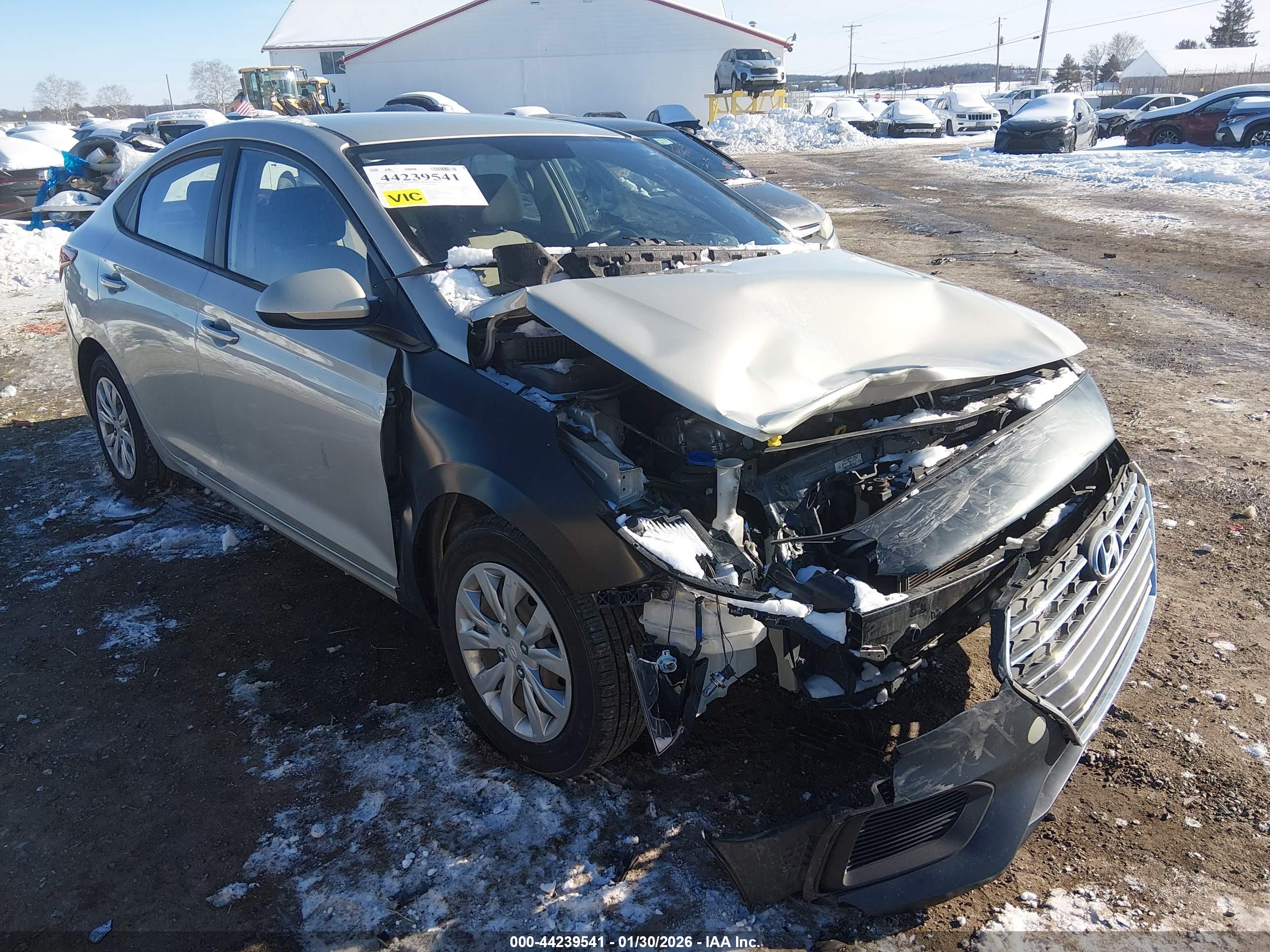 HYUNDAI ACCENT image 6