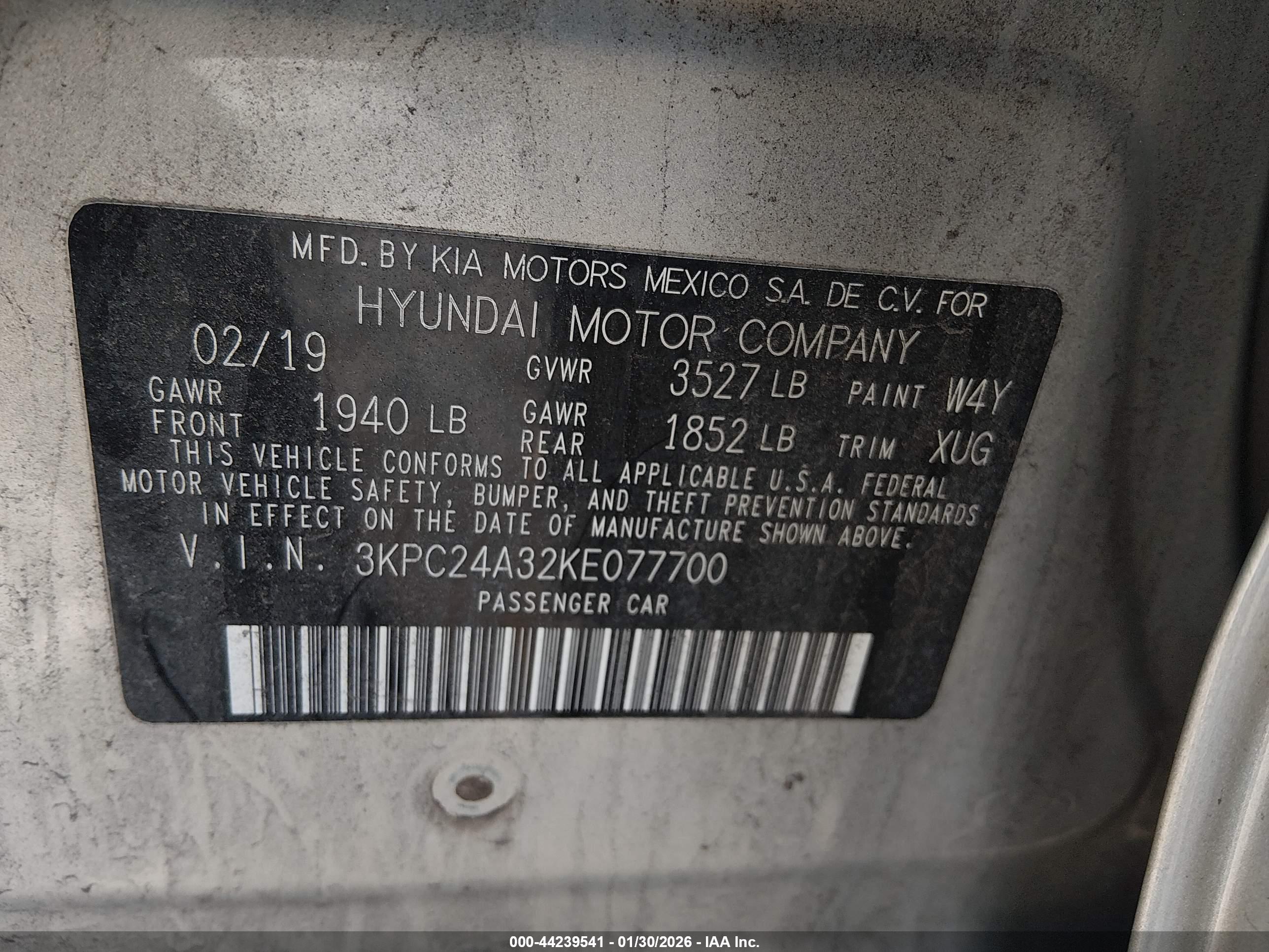 HYUNDAI ACCENT image 9