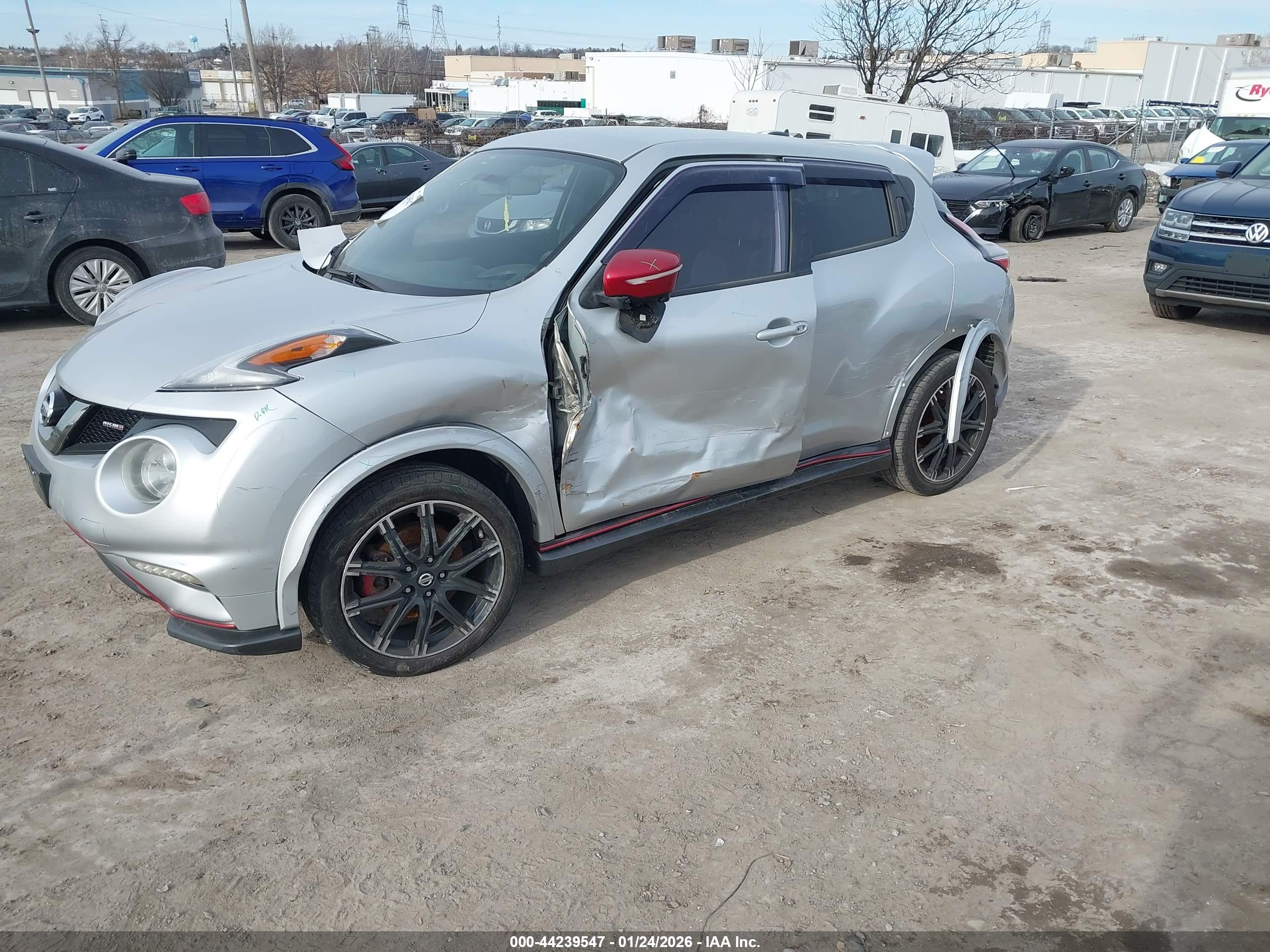 NISSAN JUKE image 2