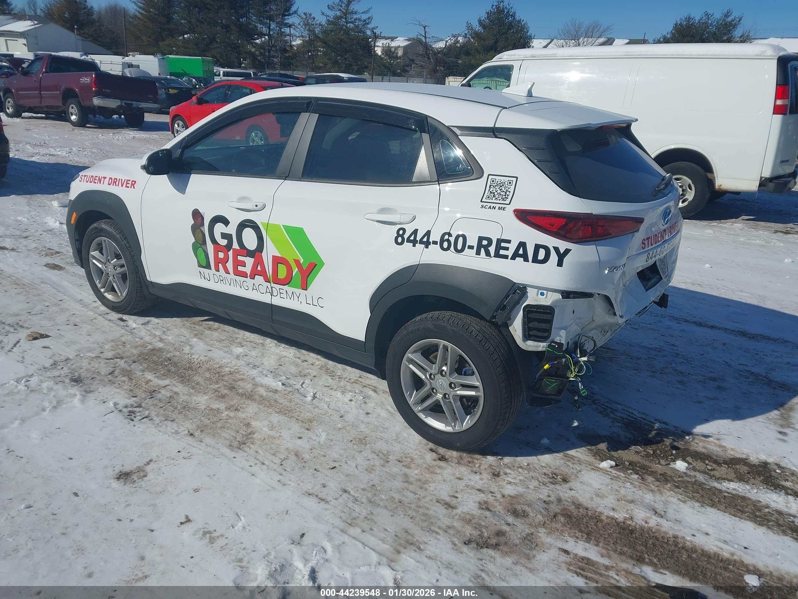 HYUNDAI KONA image 3