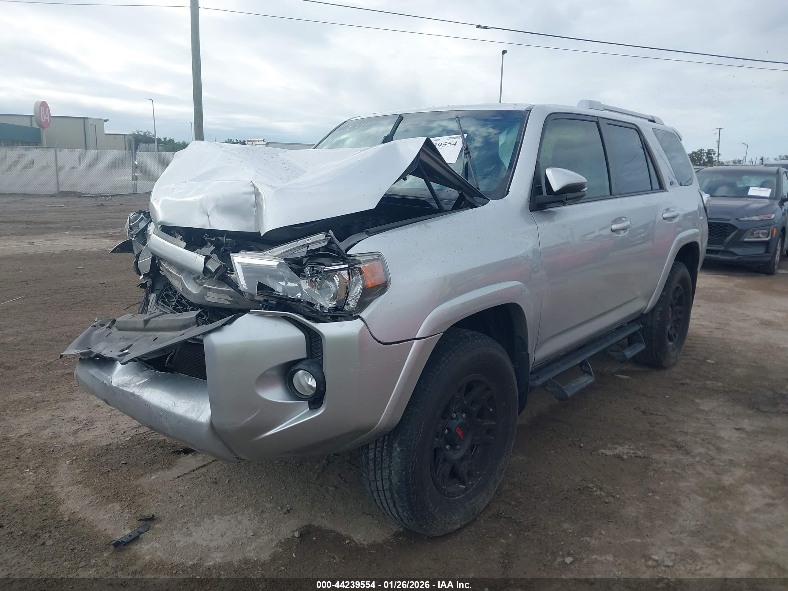 TOYOTA 4RUNNER image 2
