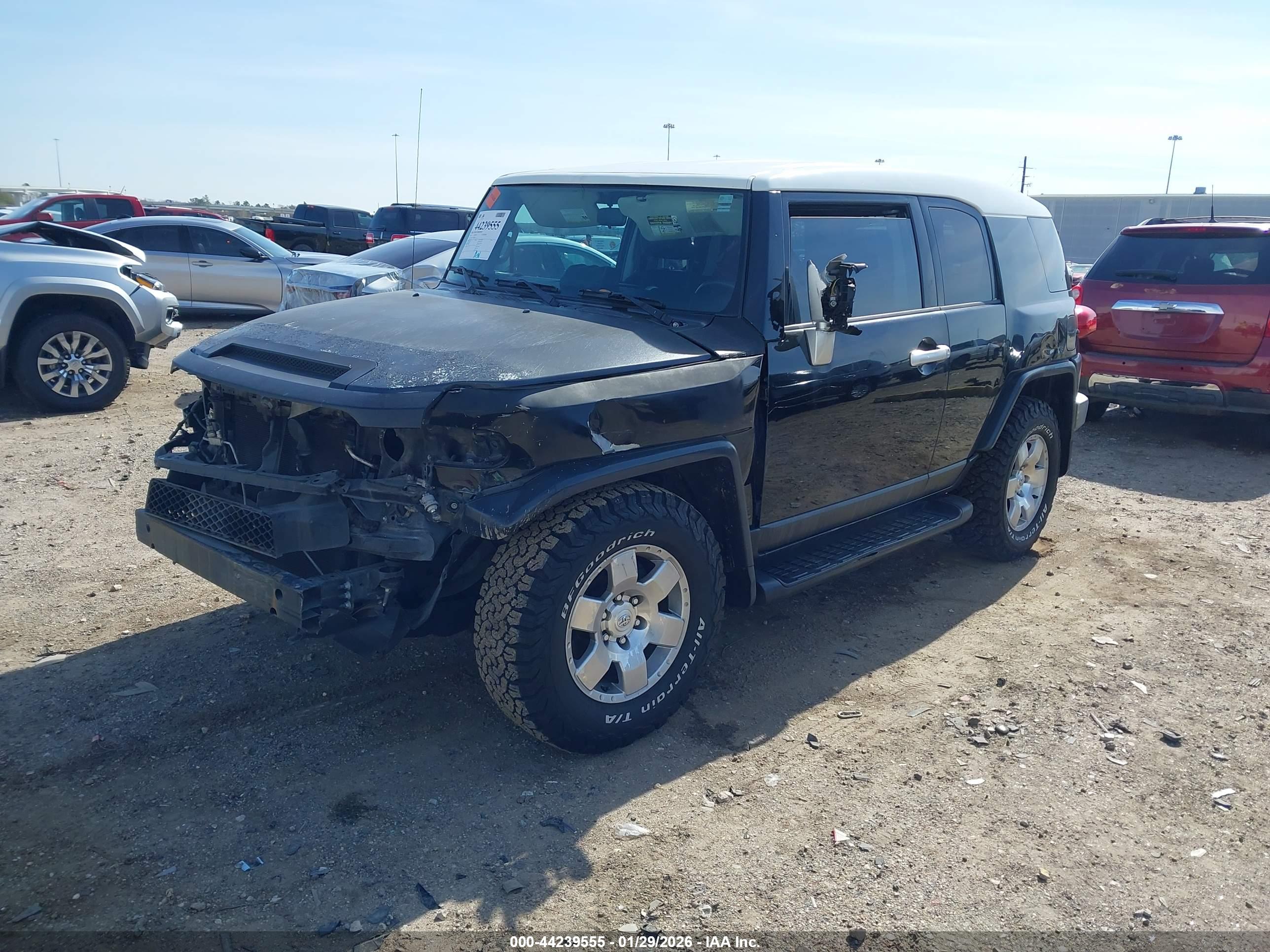 TOYOTA FJ image 2
