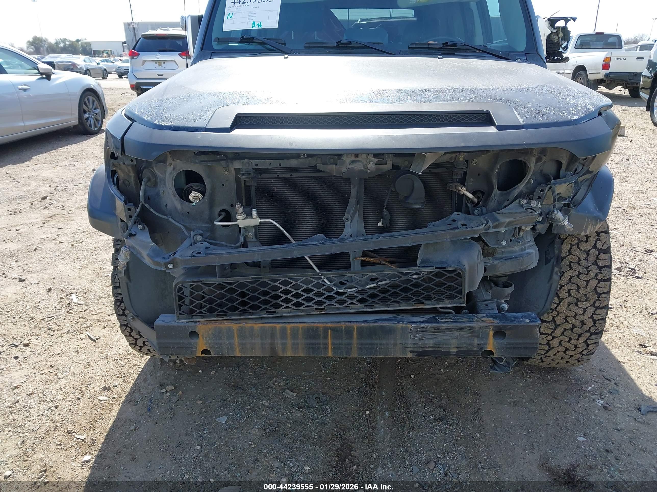 TOYOTA FJ image 6
