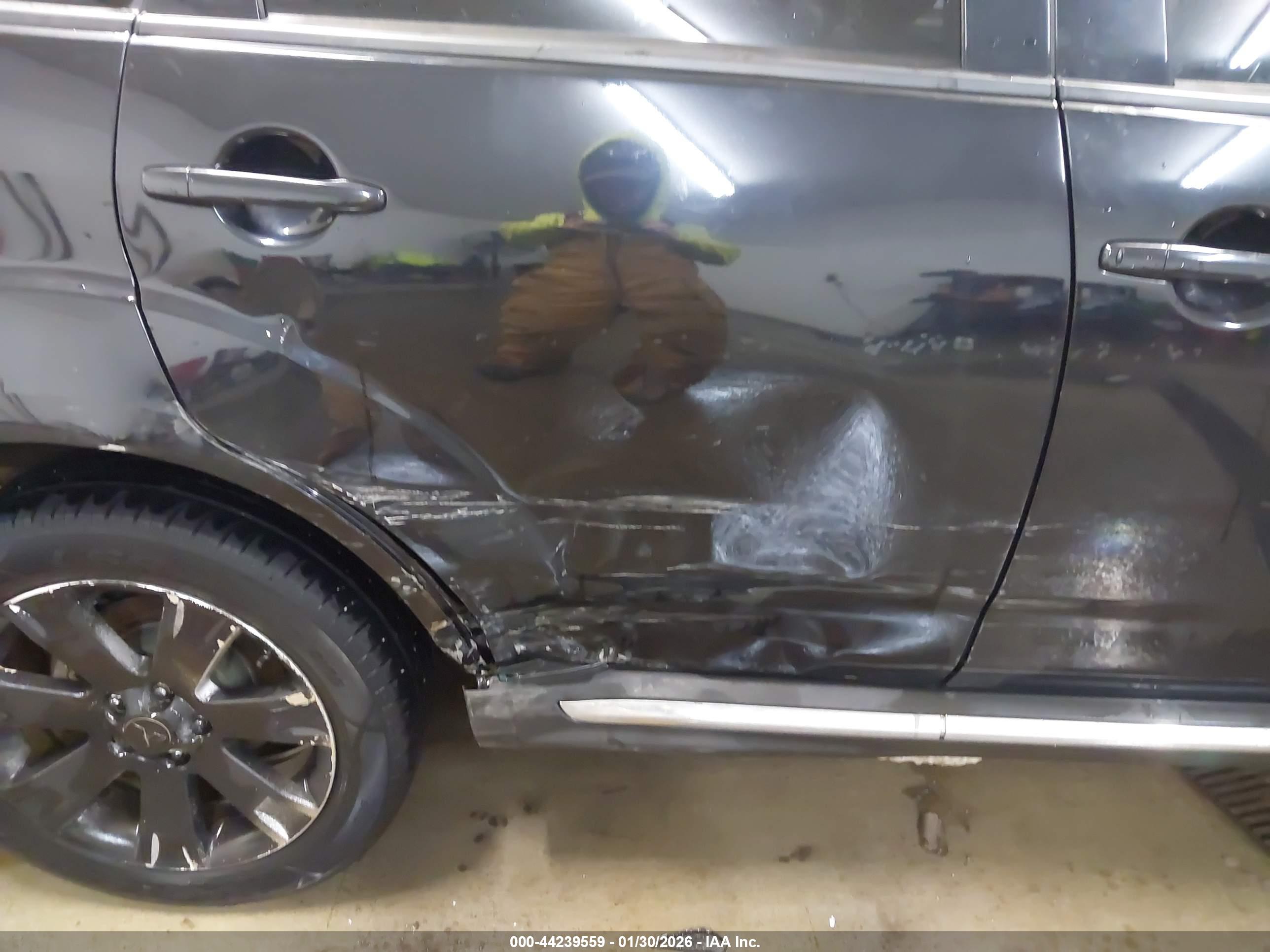 MITSUBISHI OUTLANDER image 6