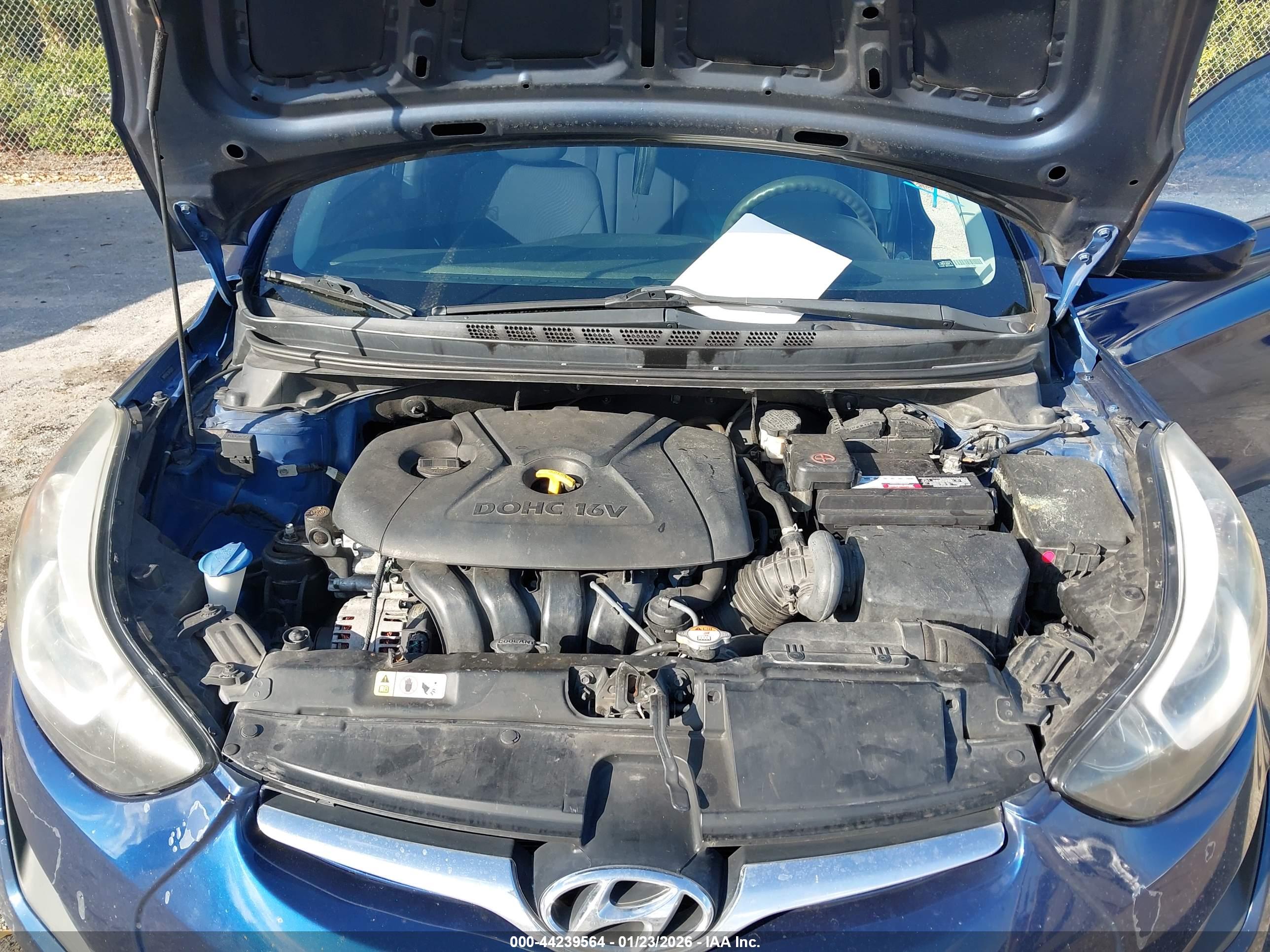 HYUNDAI ELANTRA image 10
