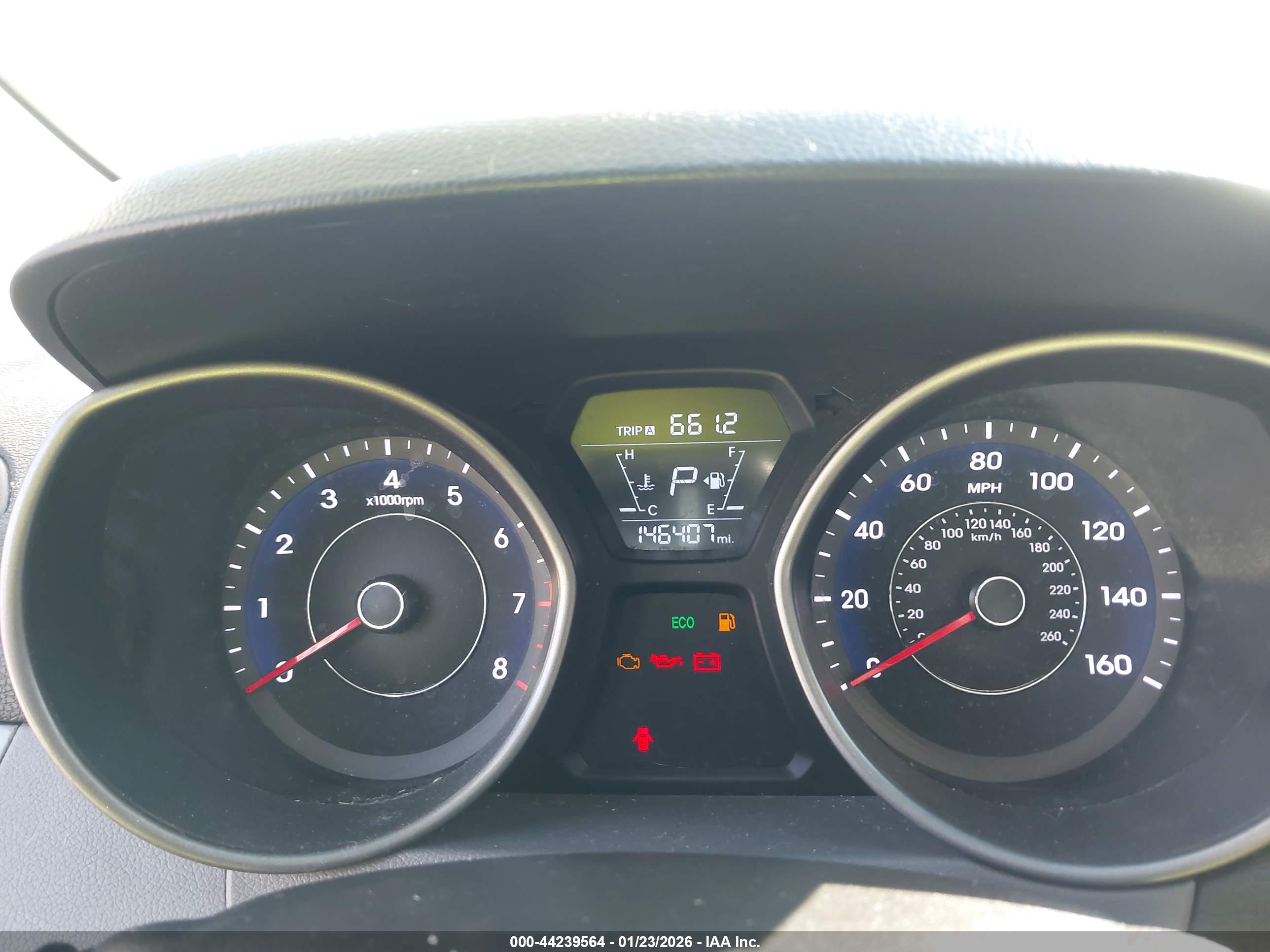 HYUNDAI ELANTRA image 7
