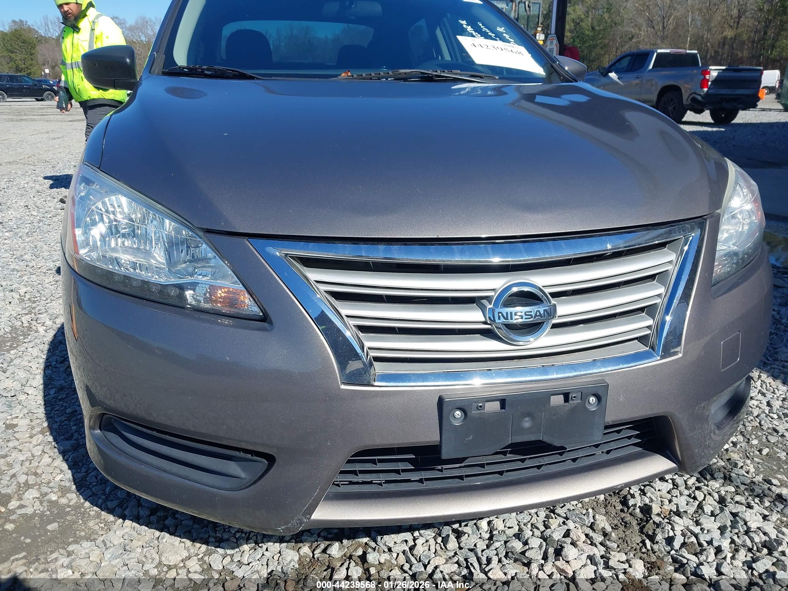 NISSAN SENTRA image 6