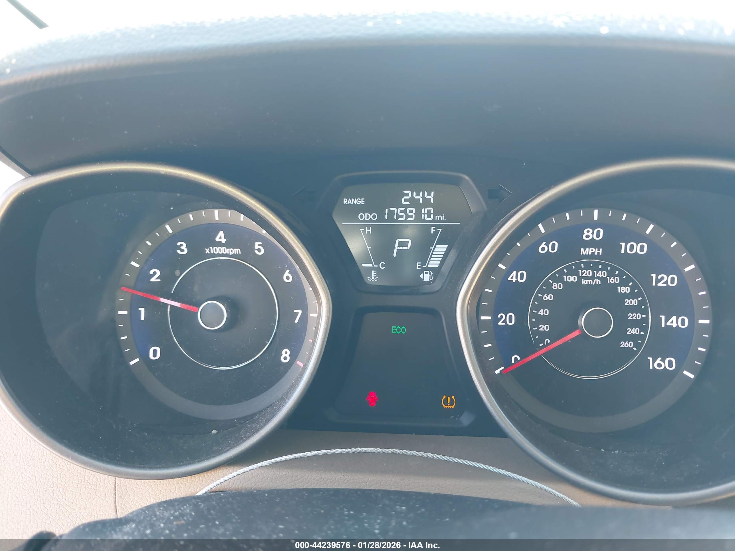 HYUNDAI ELANTRA image 7
