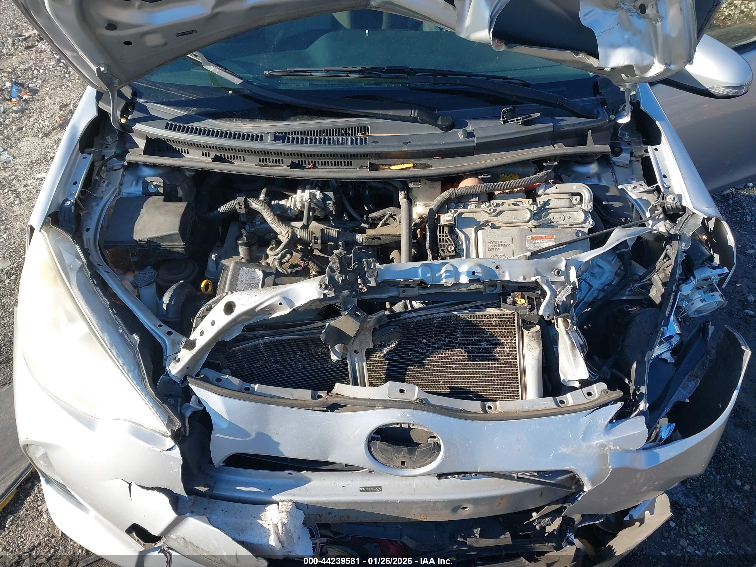 TOYOTA PRIUS image 10