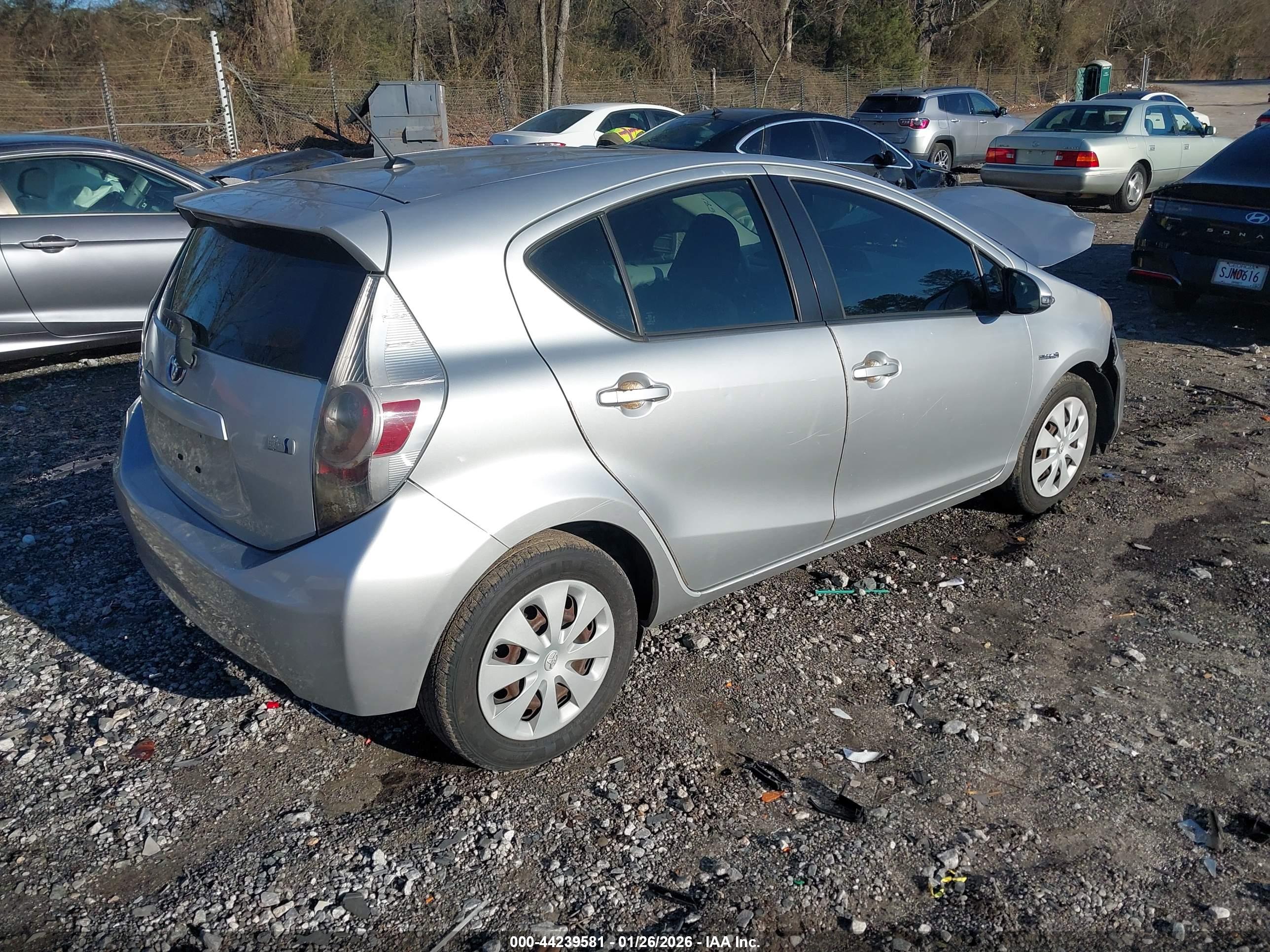 TOYOTA PRIUS image 4