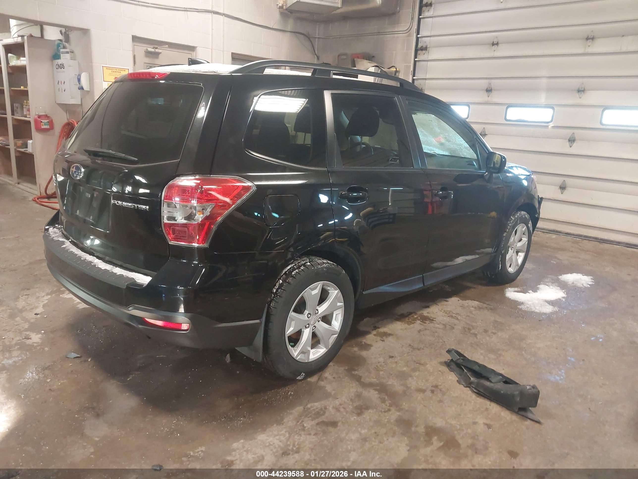 SUBARU FORESTER image 4