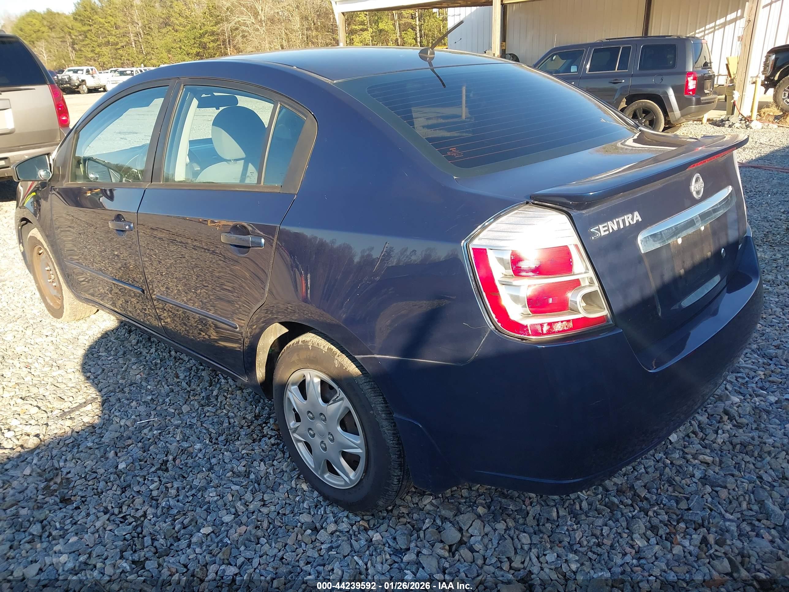 NISSAN SENTRA image 3