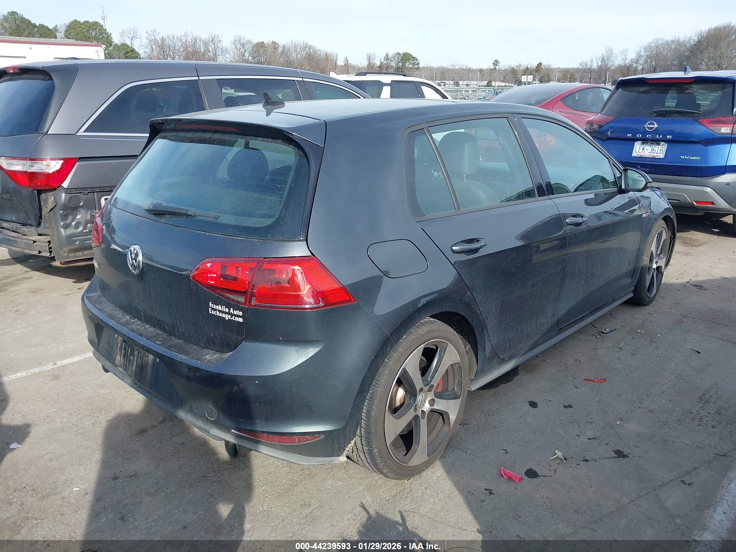 VOLKSWAGEN GOLF image 4