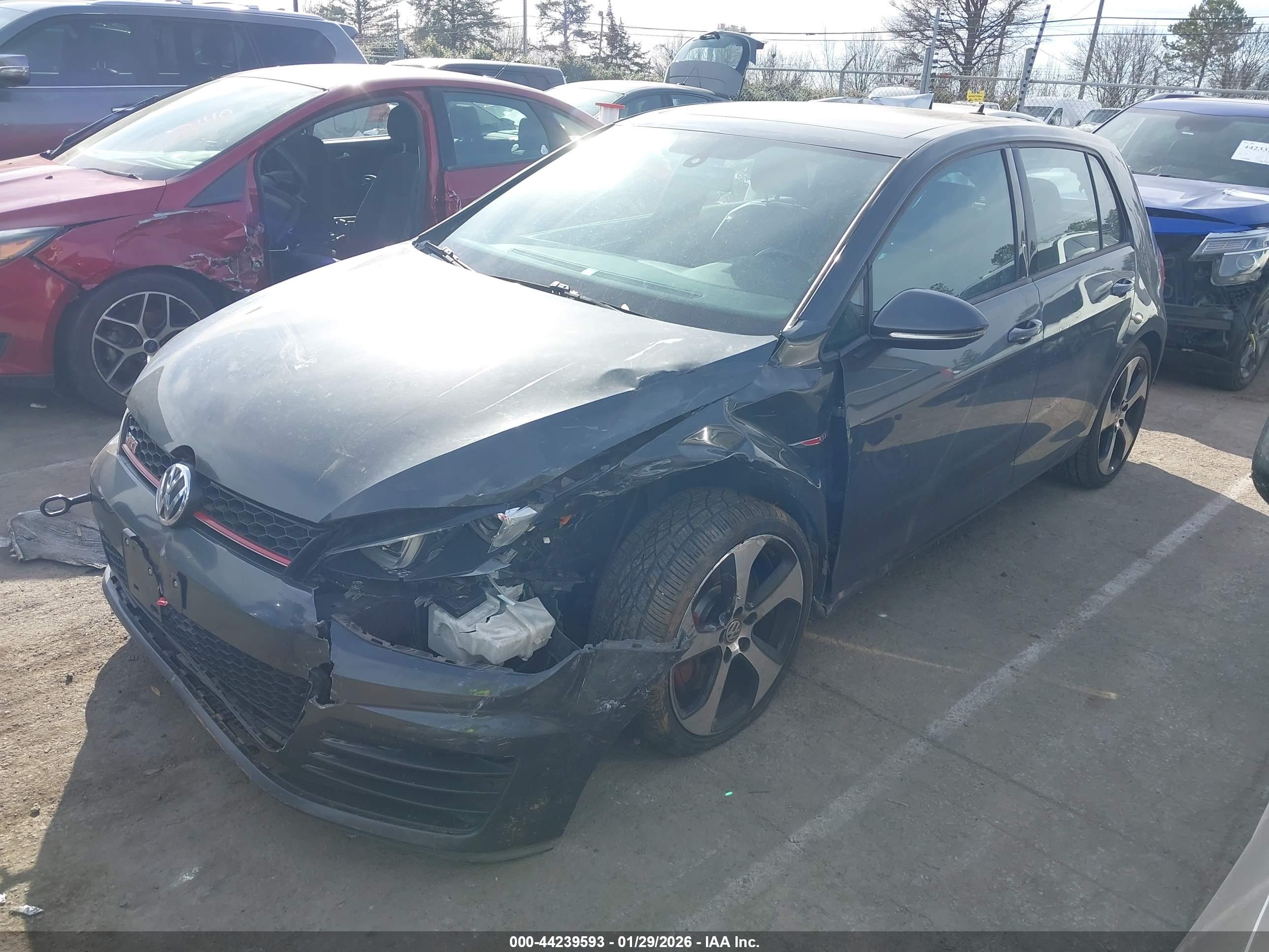VOLKSWAGEN GOLF image 6
