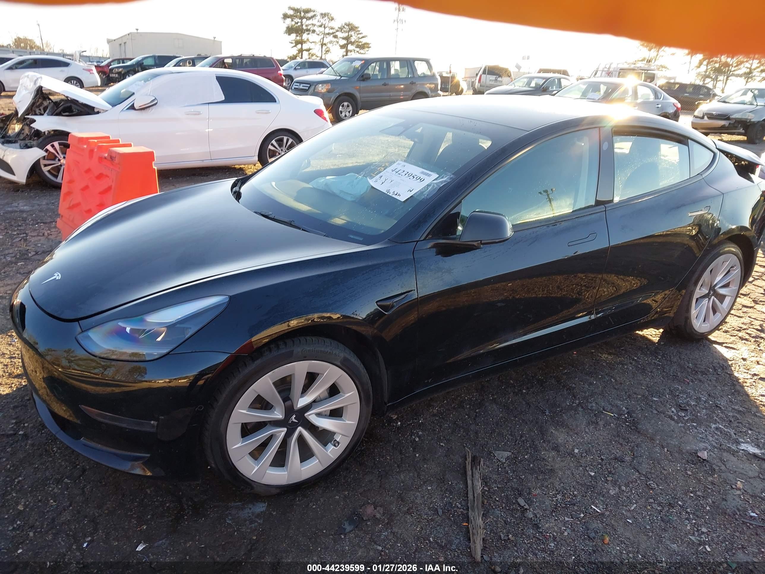 TESLA MODEL image 2